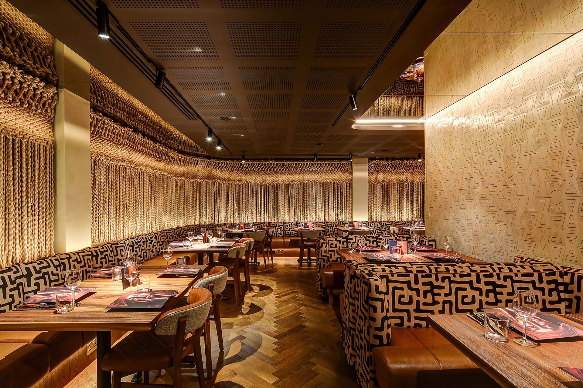 Meat-Wine-Co-Mayfair12-gigapixel-standard-scale-200x.jpg