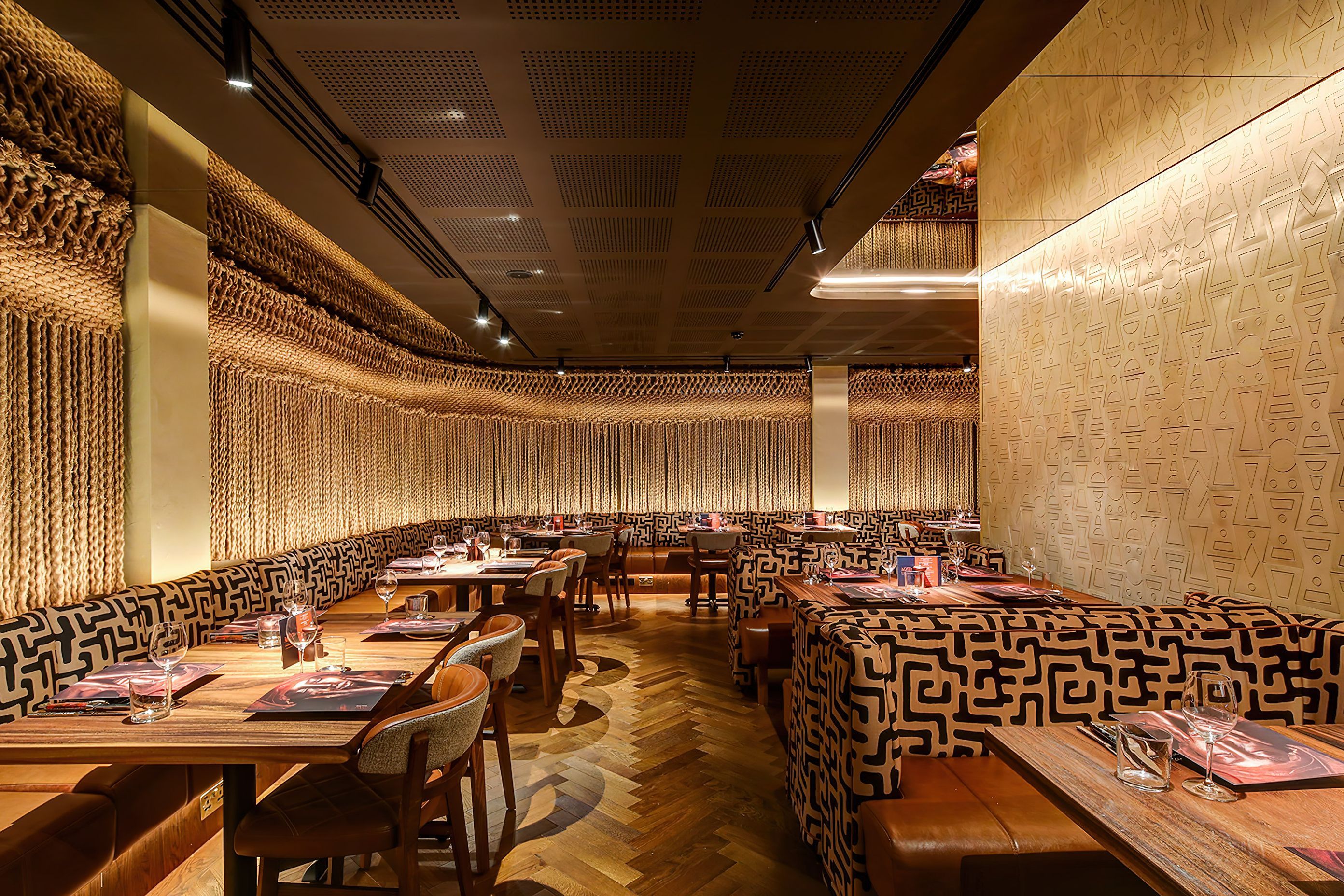 Meat-Wine-Co-Mayfair12-gigapixel-standard-scale-200x.jpg