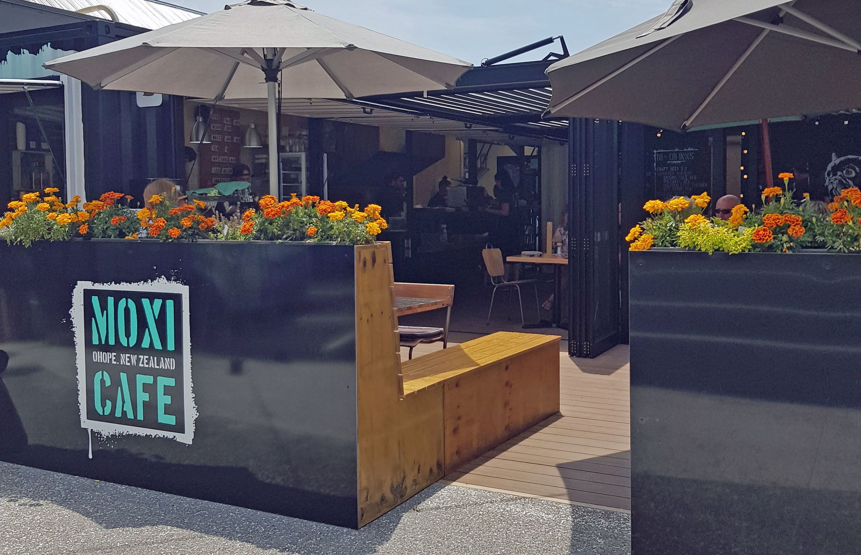 Transforming the Moxi Cafe with louvre roofs
