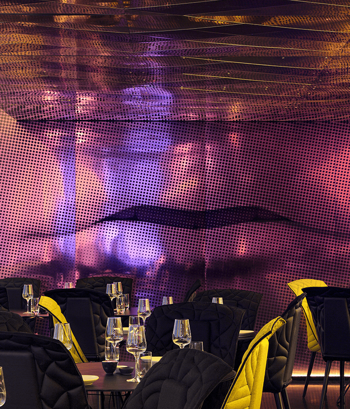Om Nom – Adelphi Hotel