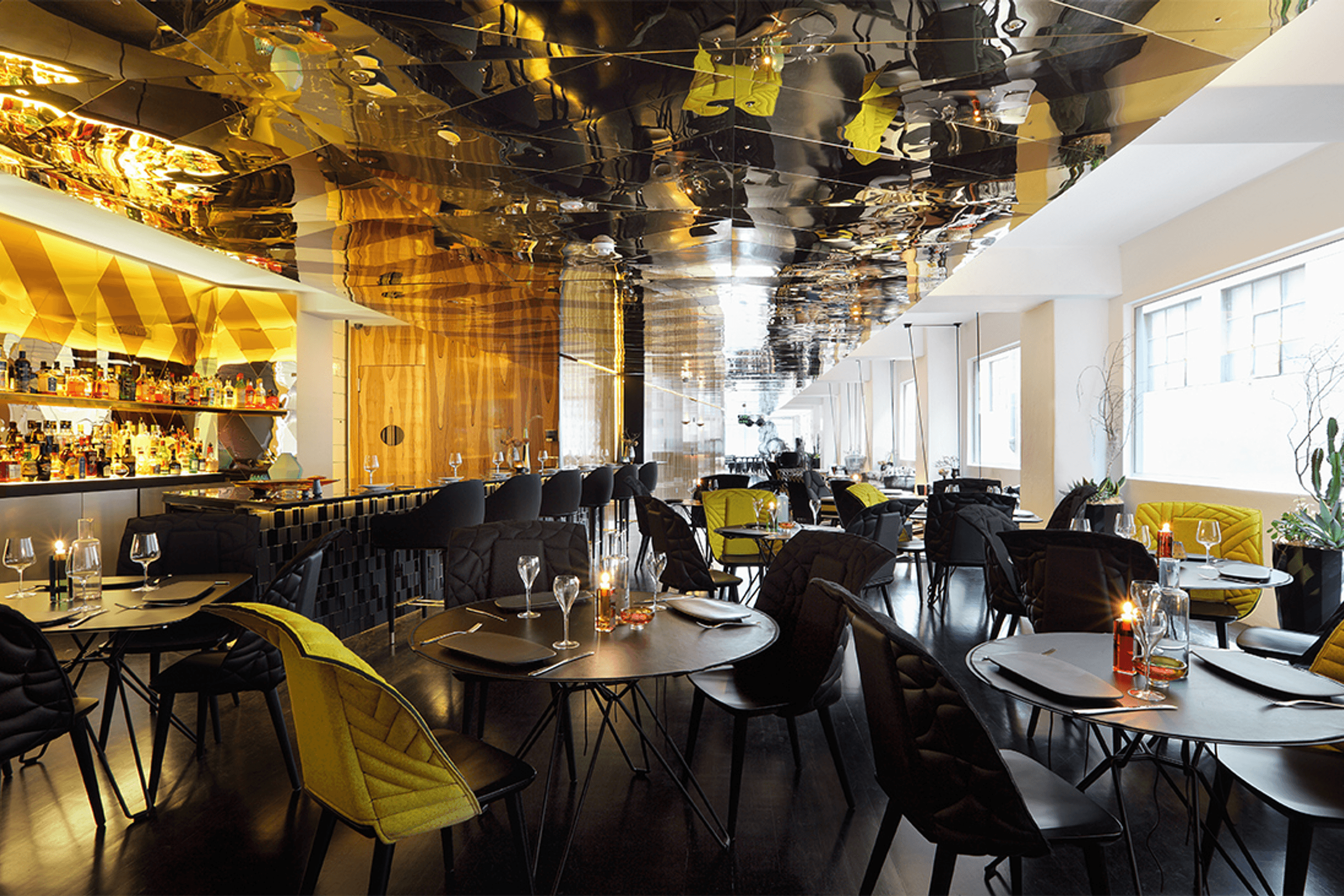 Om Nom – Adelphi Hotel
