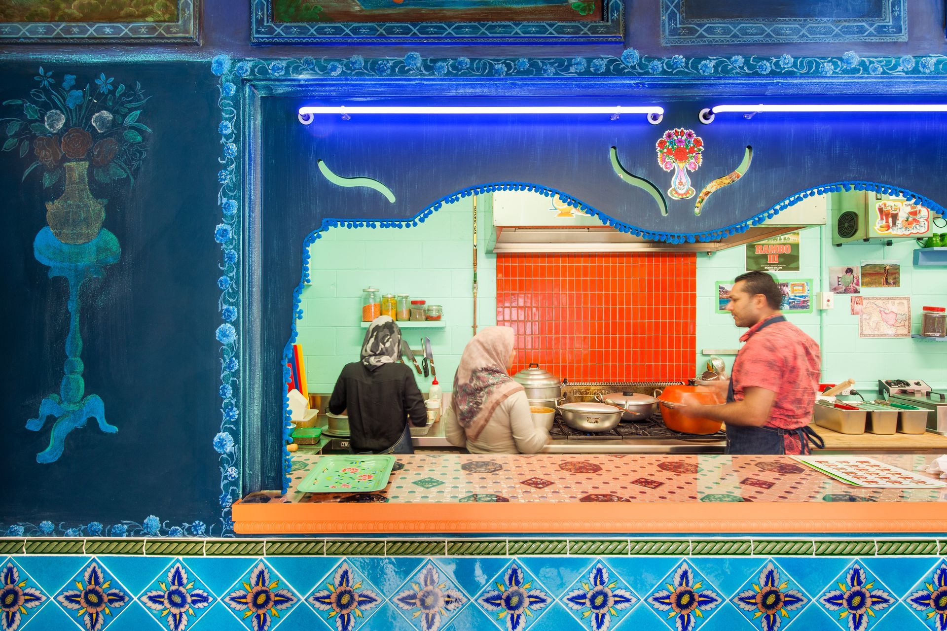 Parwana Kutchi Deli