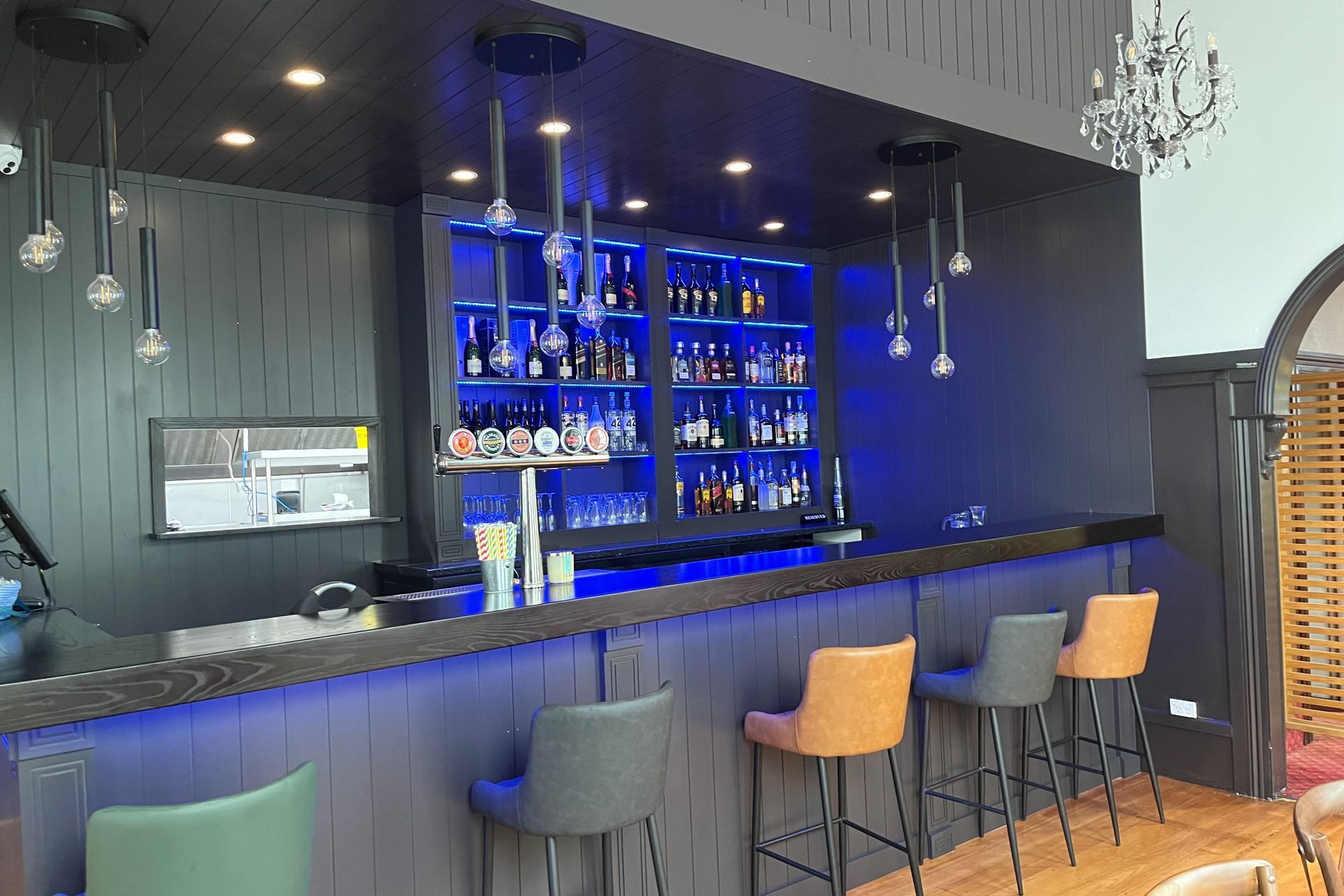 Wine &amp; Dine Restaurant