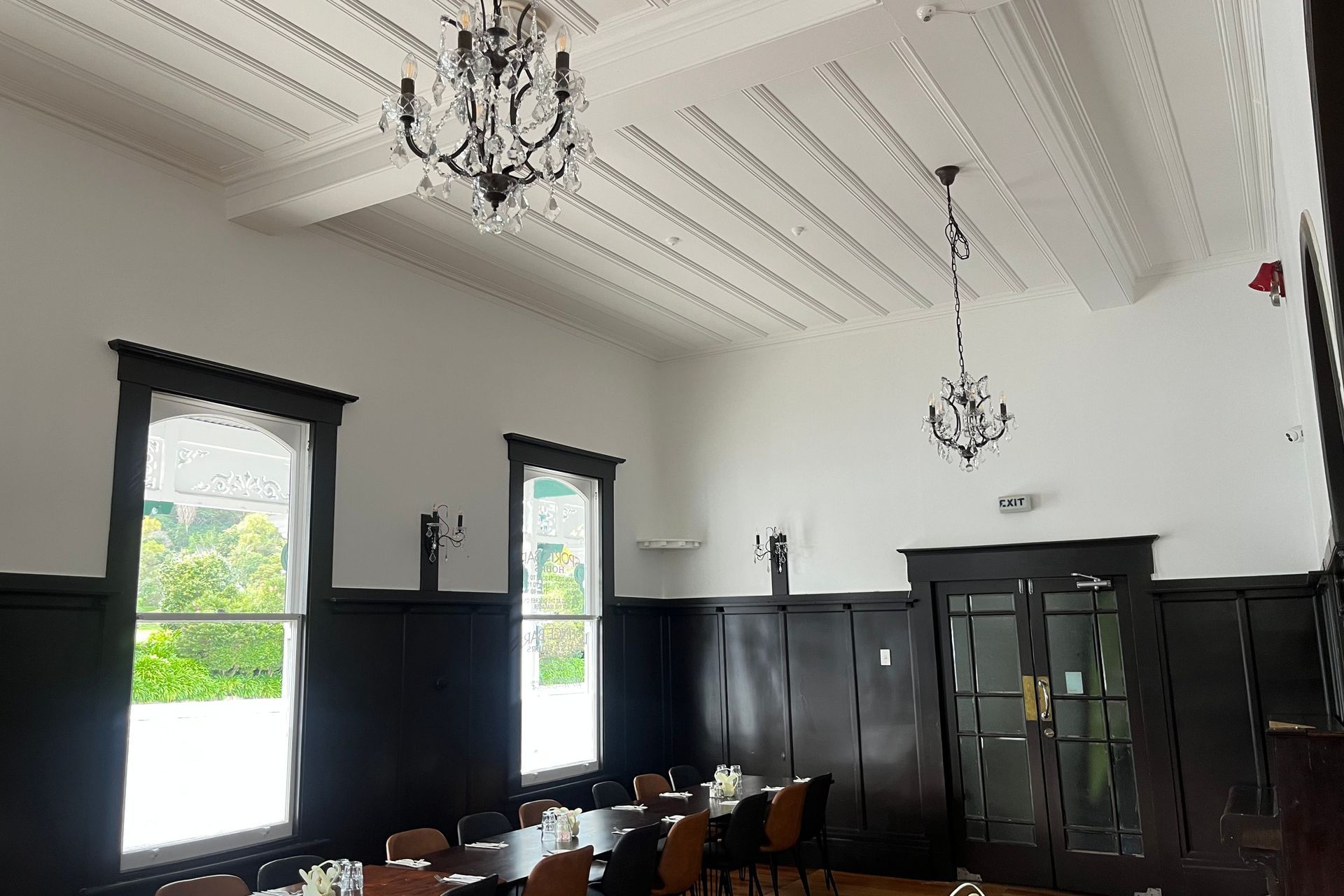 Wine &amp; Dine Restaurant