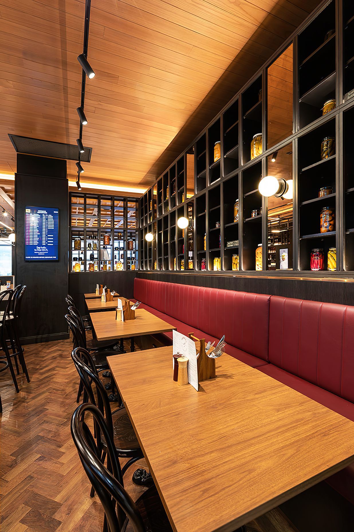 PICKETT’S DELI | MELBOURNE AIRPORT