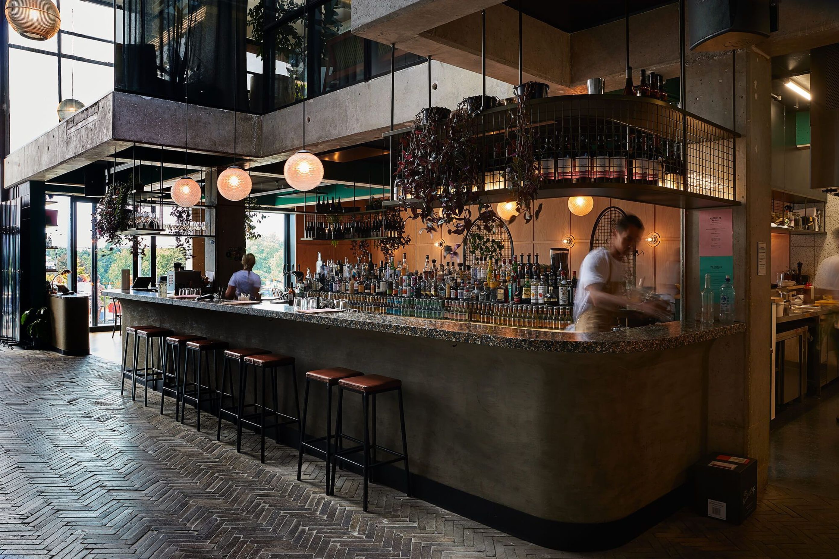 Mr Pickles, Restaurant &amp; Bar