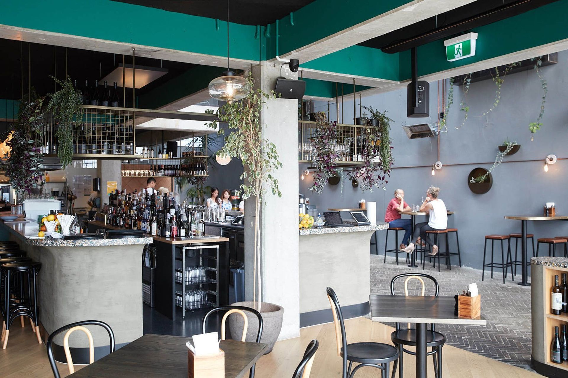 Mr Pickles, Restaurant & Bar