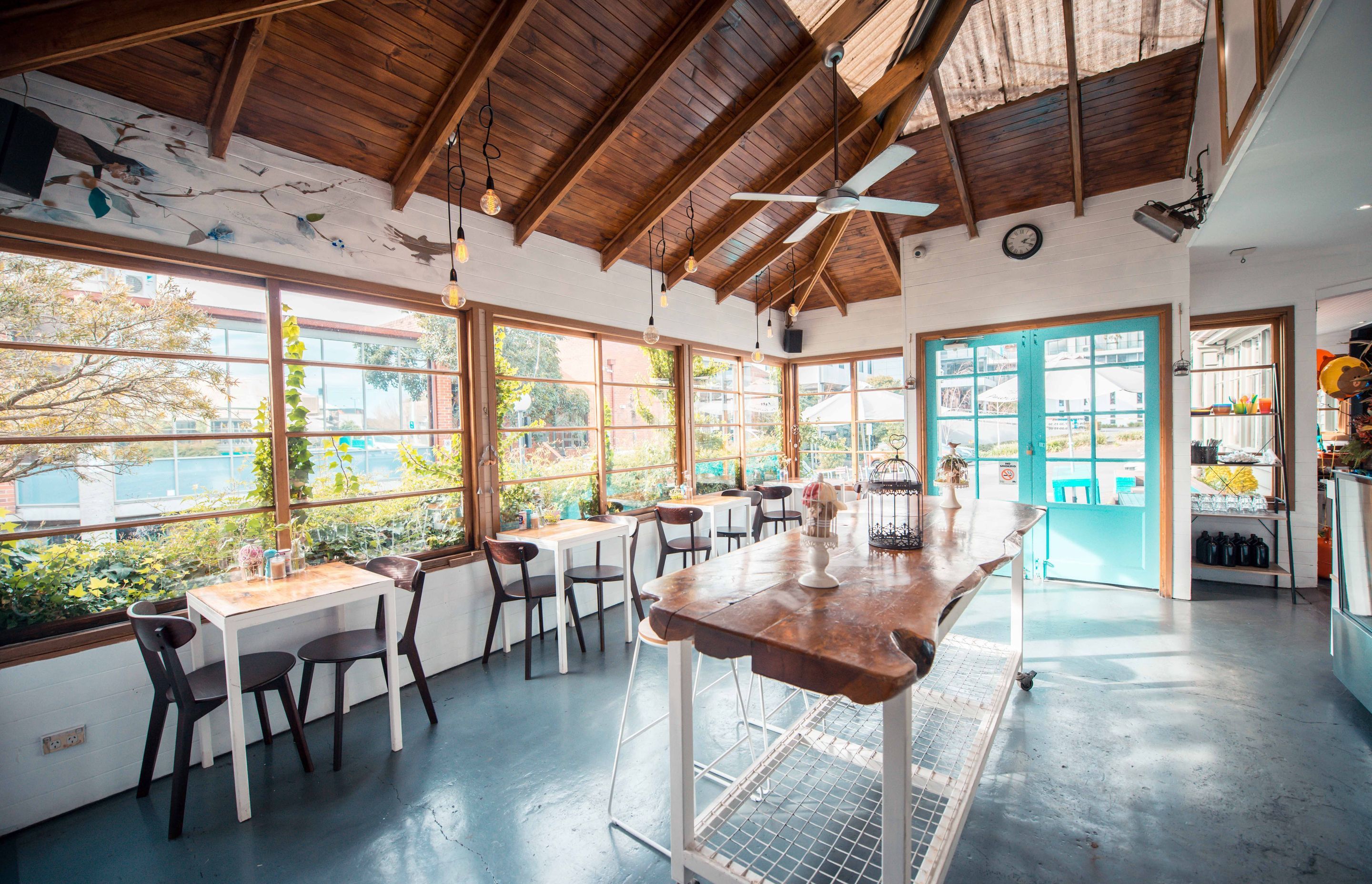 Larks Café