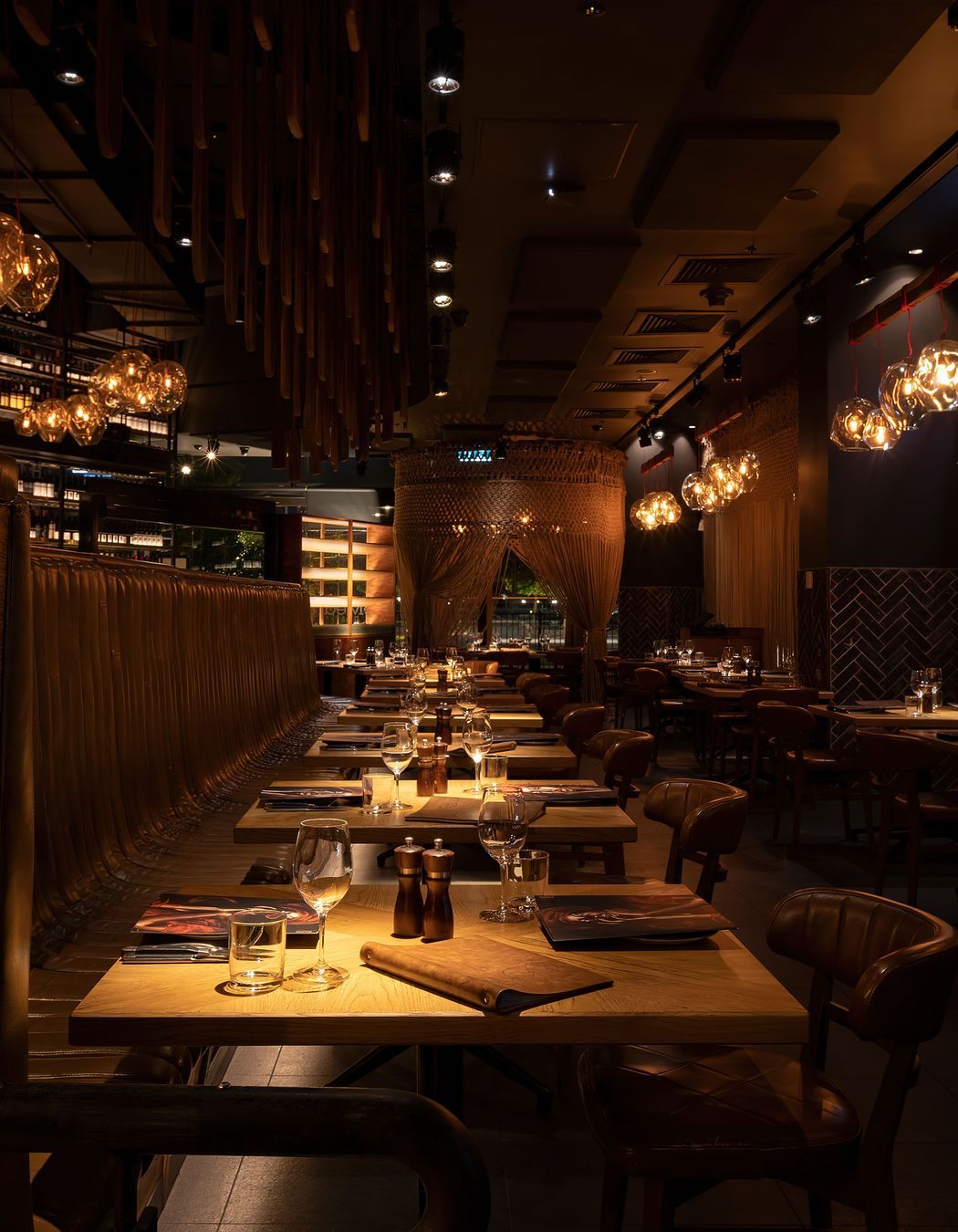 The-Meat-Wine-Co-Barangaroo-Australia024-gigapixel-standard-scale-200x-v2.jpg