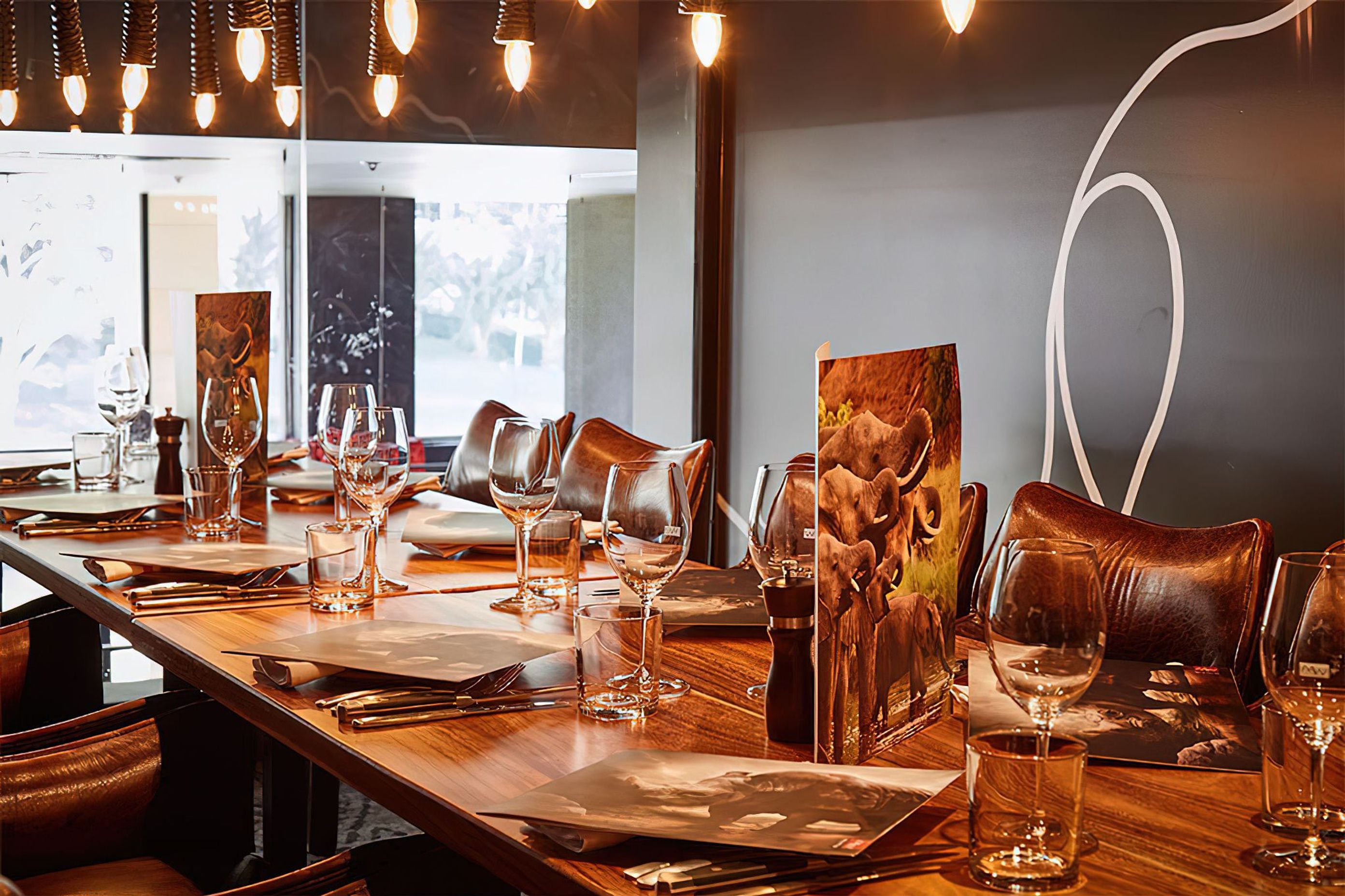 The-Meat-and-Wine-Co-Parramatta09-gigapixel-standard-scale-200x.jpg