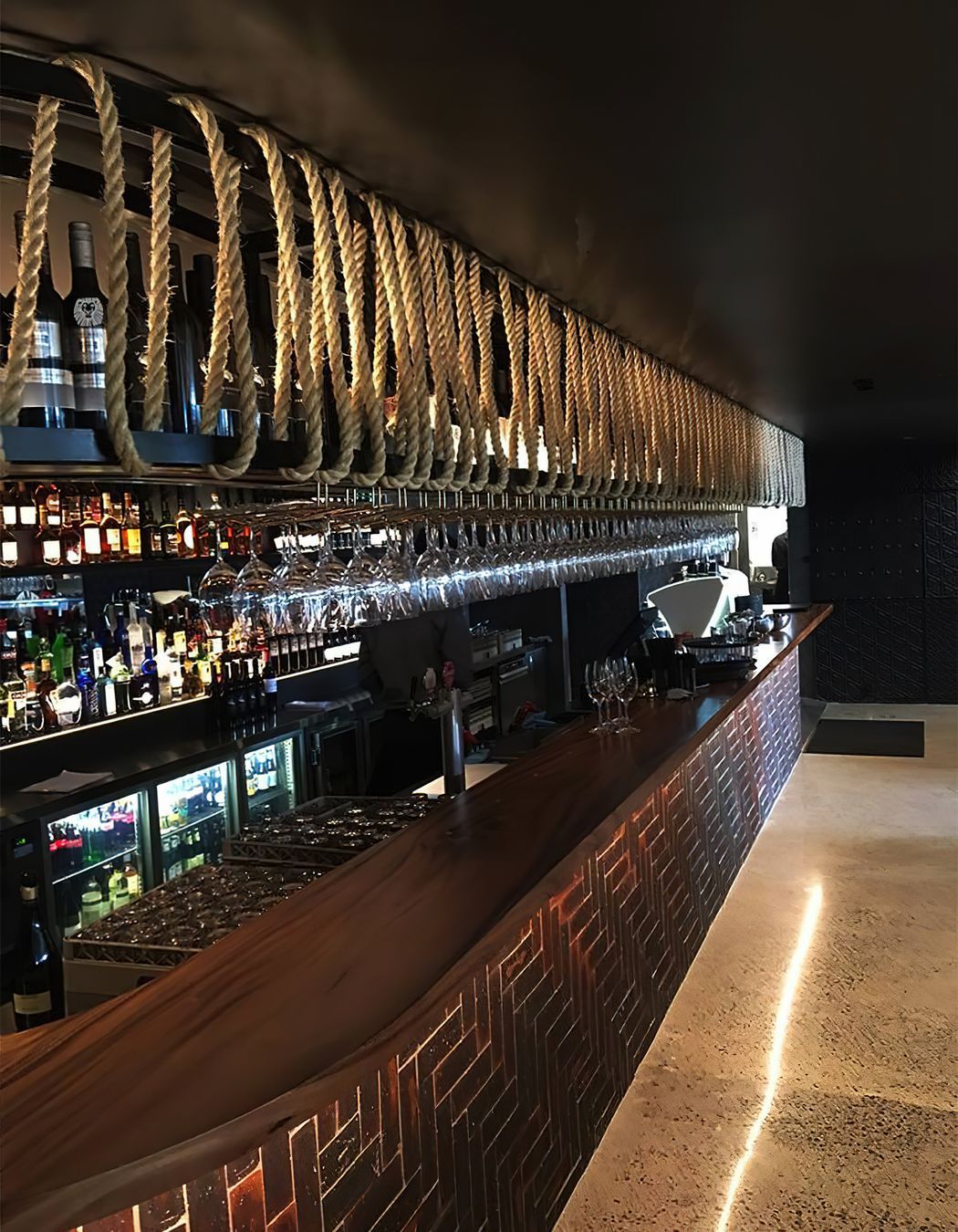The-Meat-and-Wine-Co-Parramatta21-gigapixel-standard-scale-200x.jpg