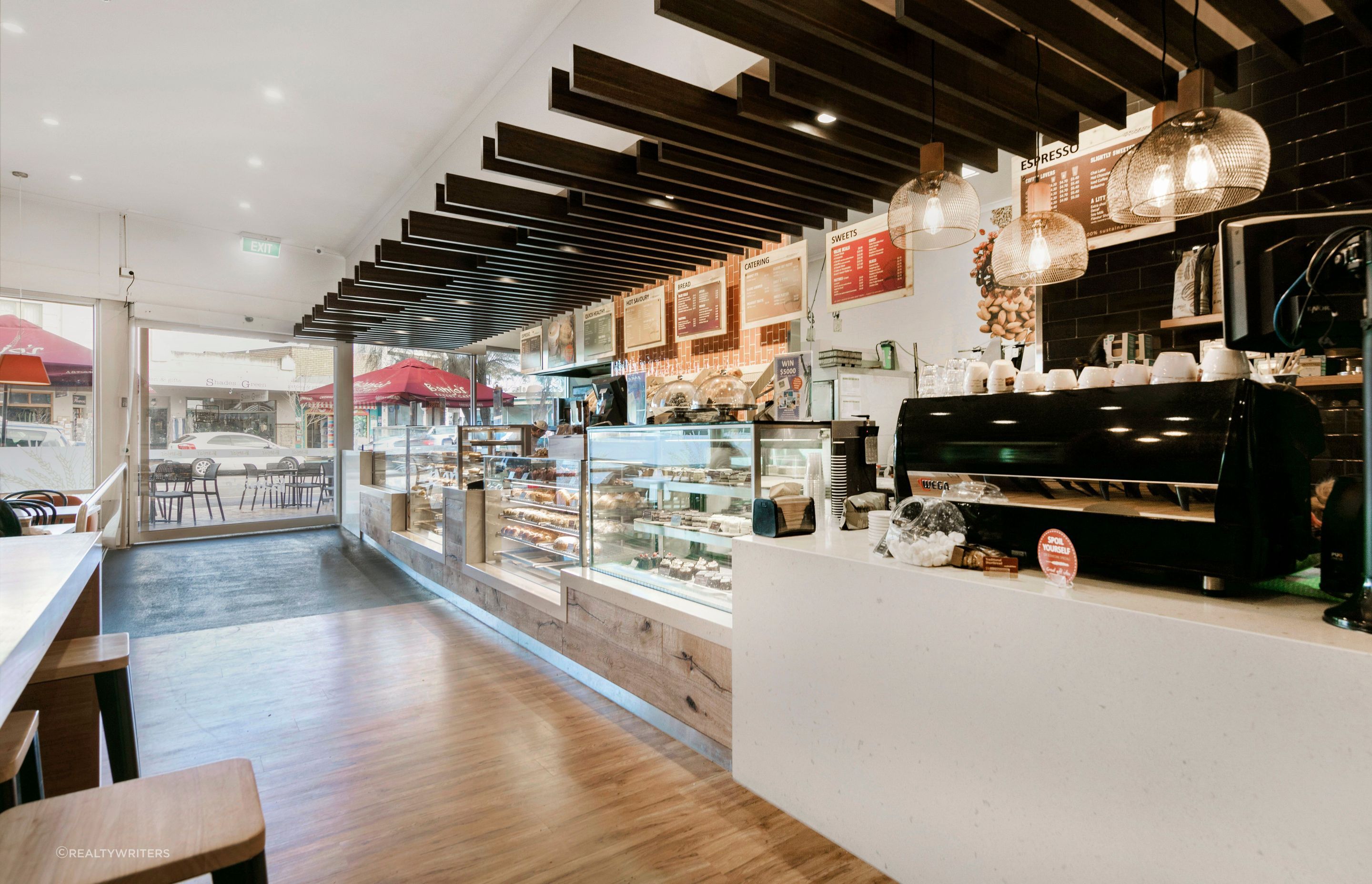 Banjo's Mornington