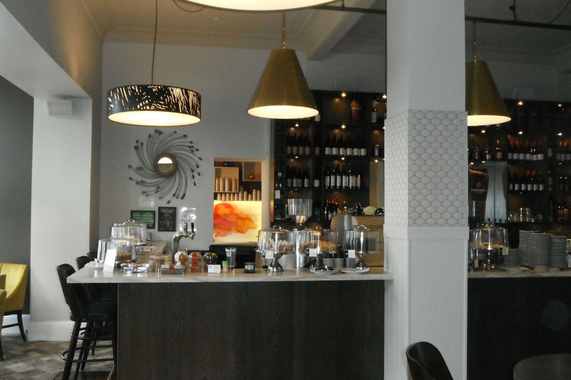 Dixie Browns Bar + Restaurant