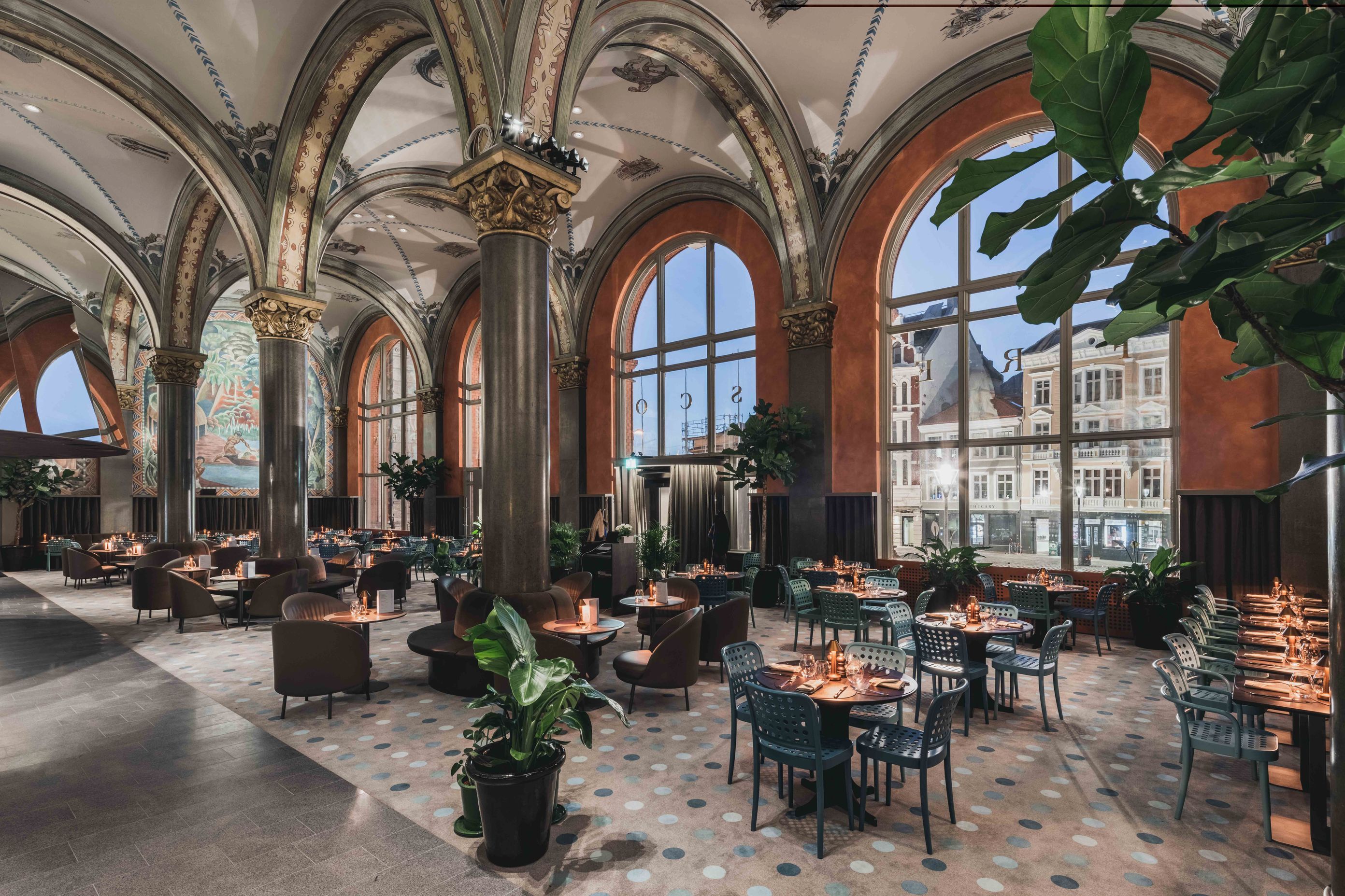 frescohallen822chairbarstoollr4.jpg