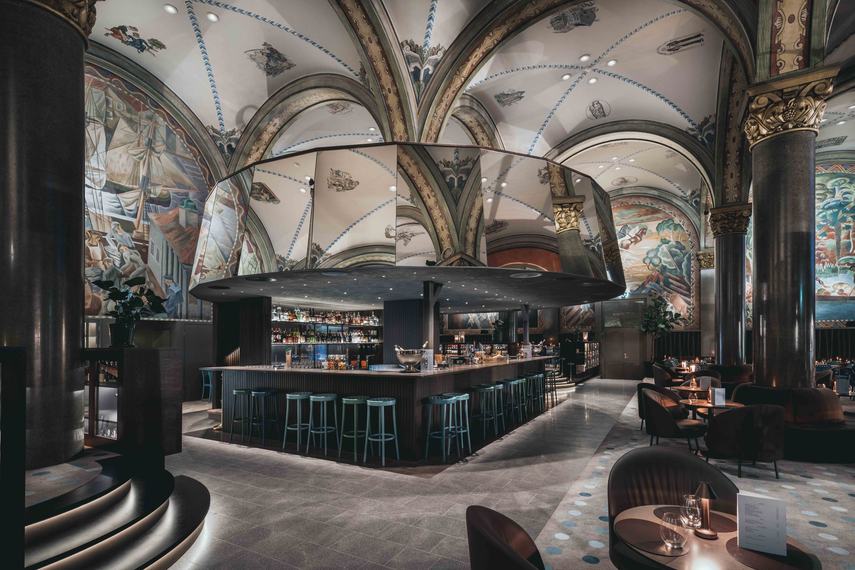 frescohallen822chairbarstoollr6.jpg