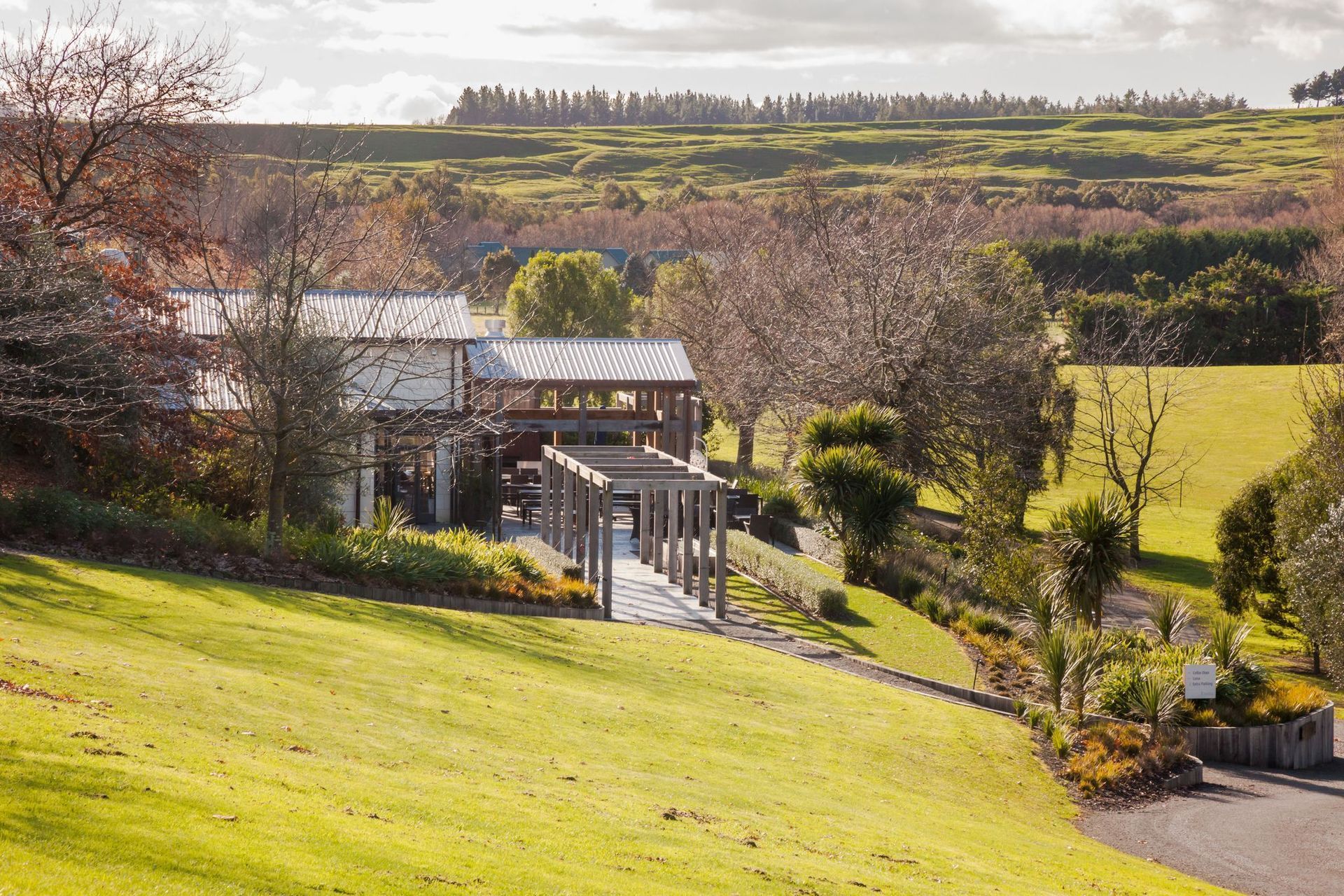 Luna Estate Cellar Door and Restaurant