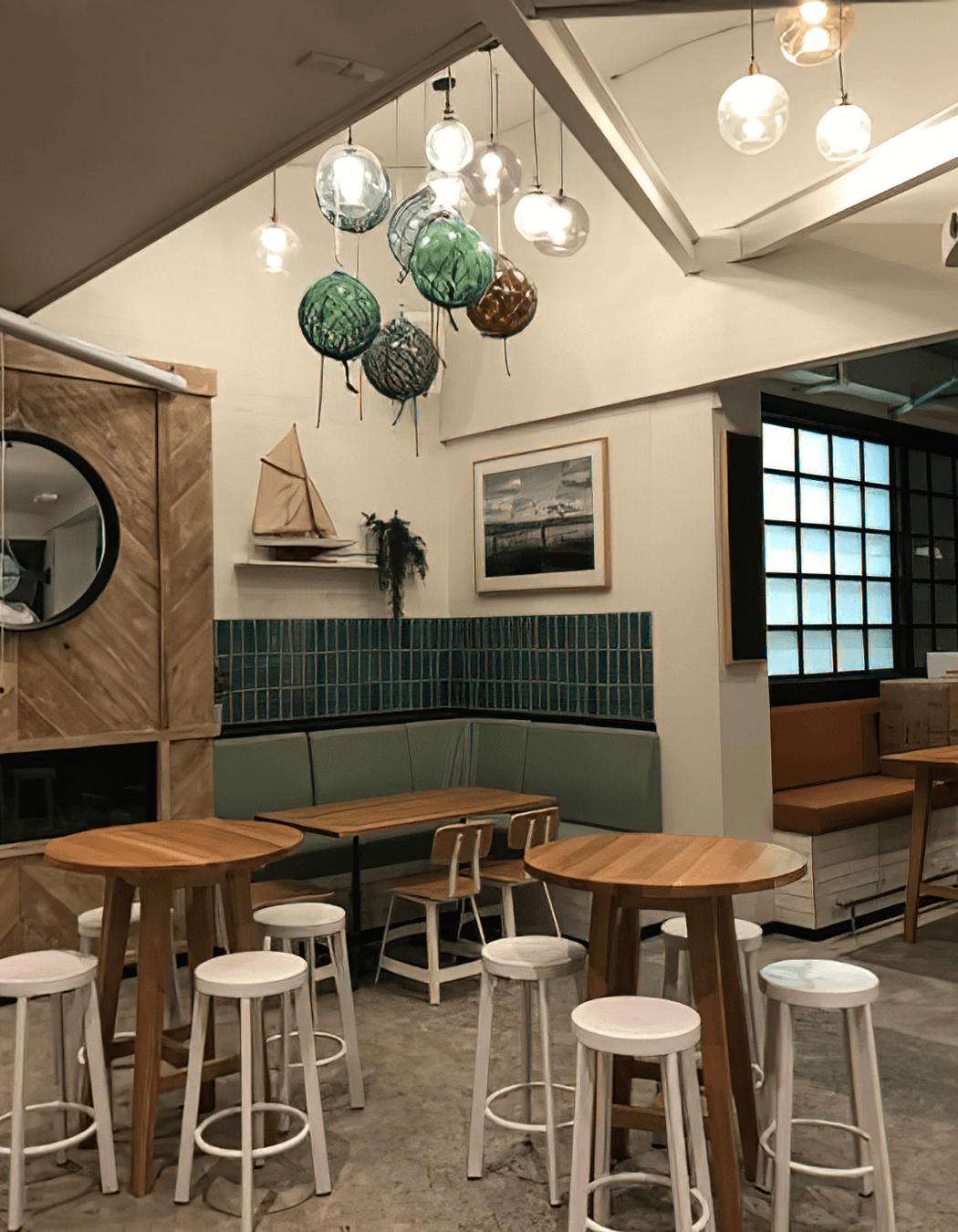 Shoreward Bar &amp; Kitchen