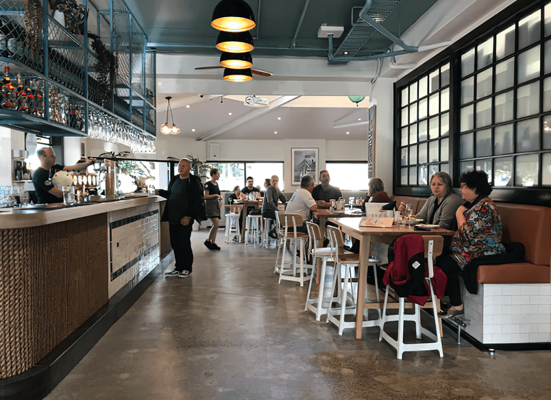 Shoreward Bar & Kitchen