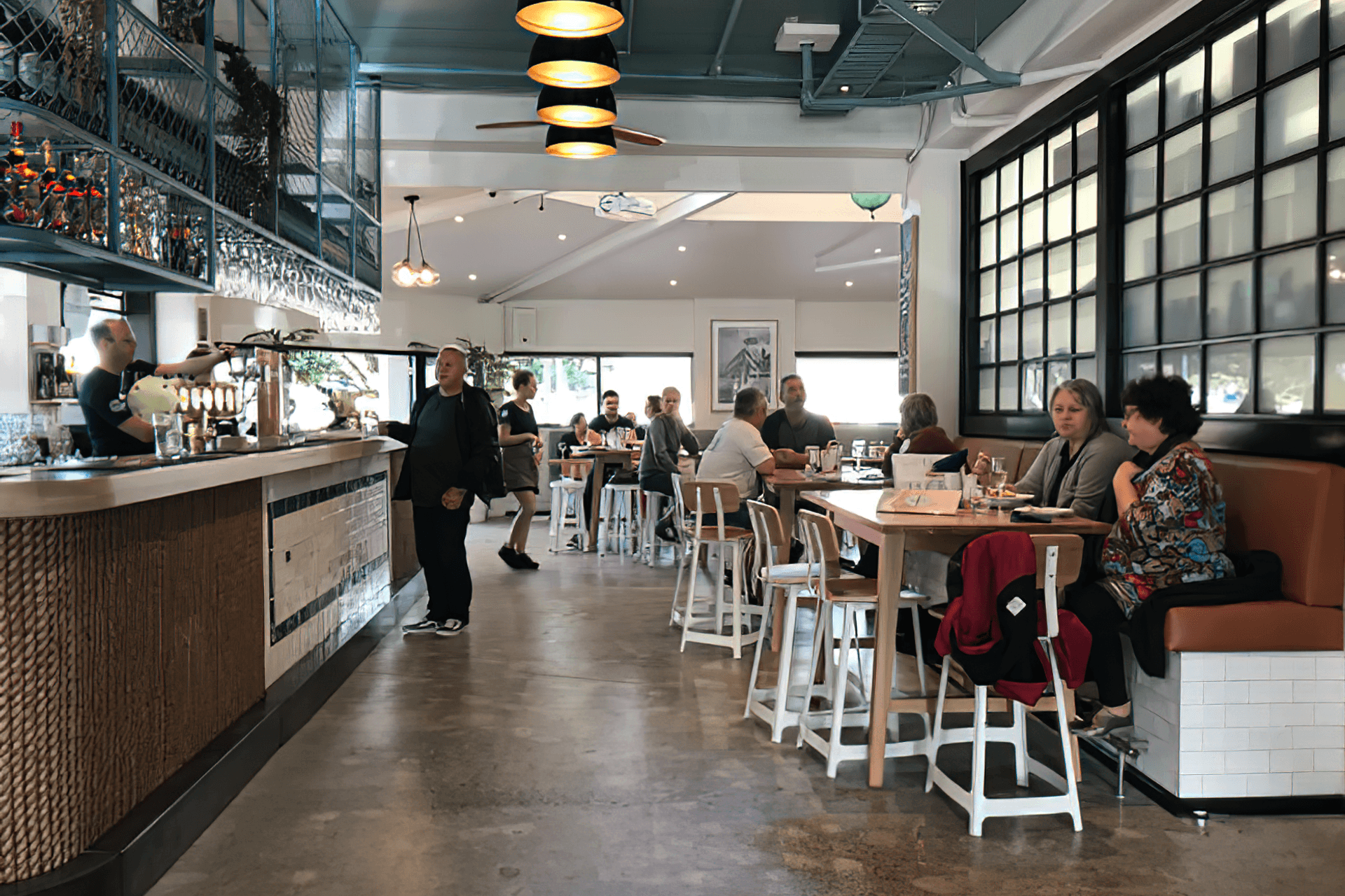 Shoreward Bar &amp; Kitchen