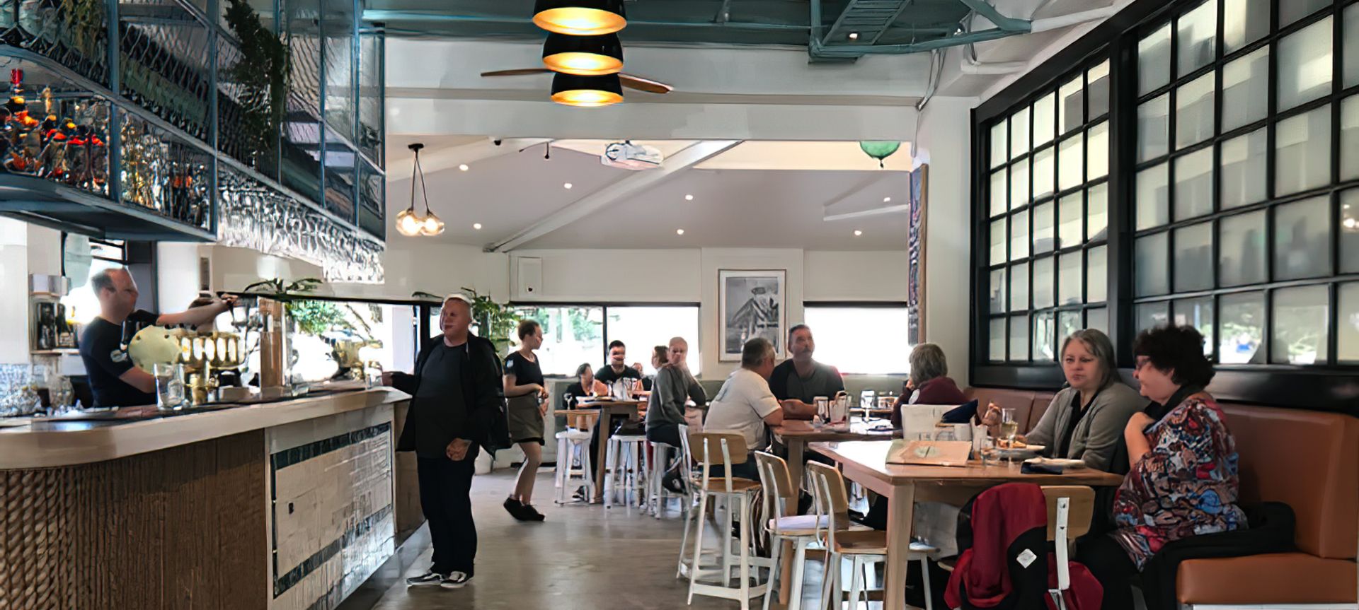 Shoreward Bar & Kitchen banner