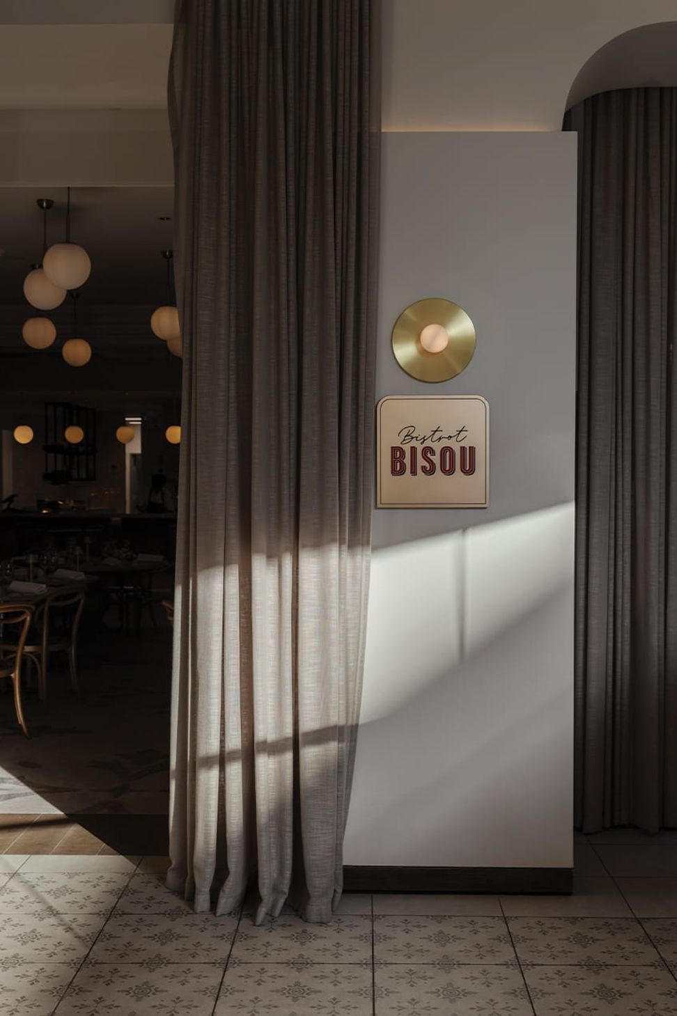 projectauhw6085maynehotelindigo9portrait.jpg