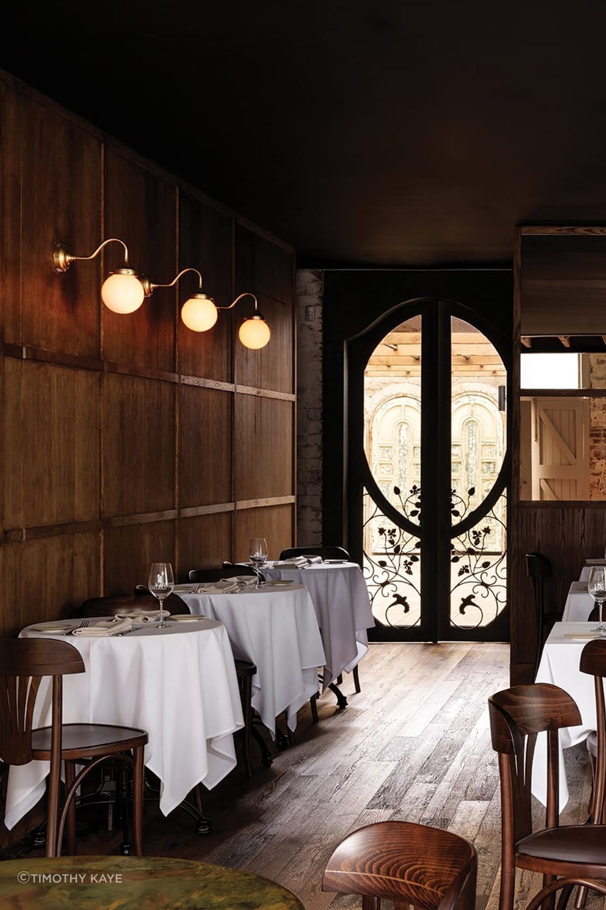 projectaurecm2124reclaimedoakrillorlorestaurant1portrait.jpg