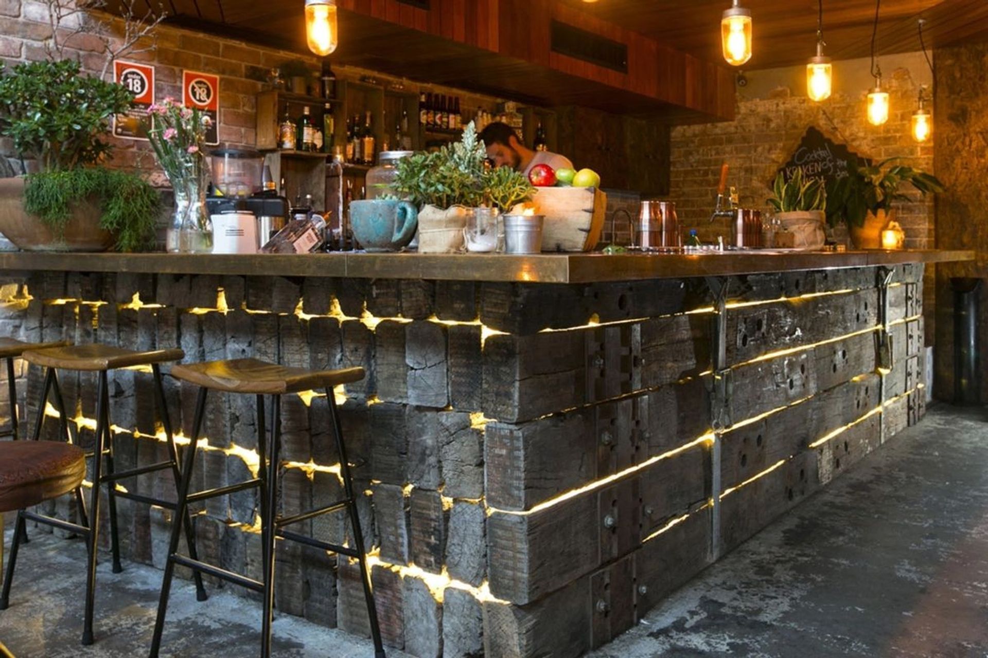 Donny's Bar