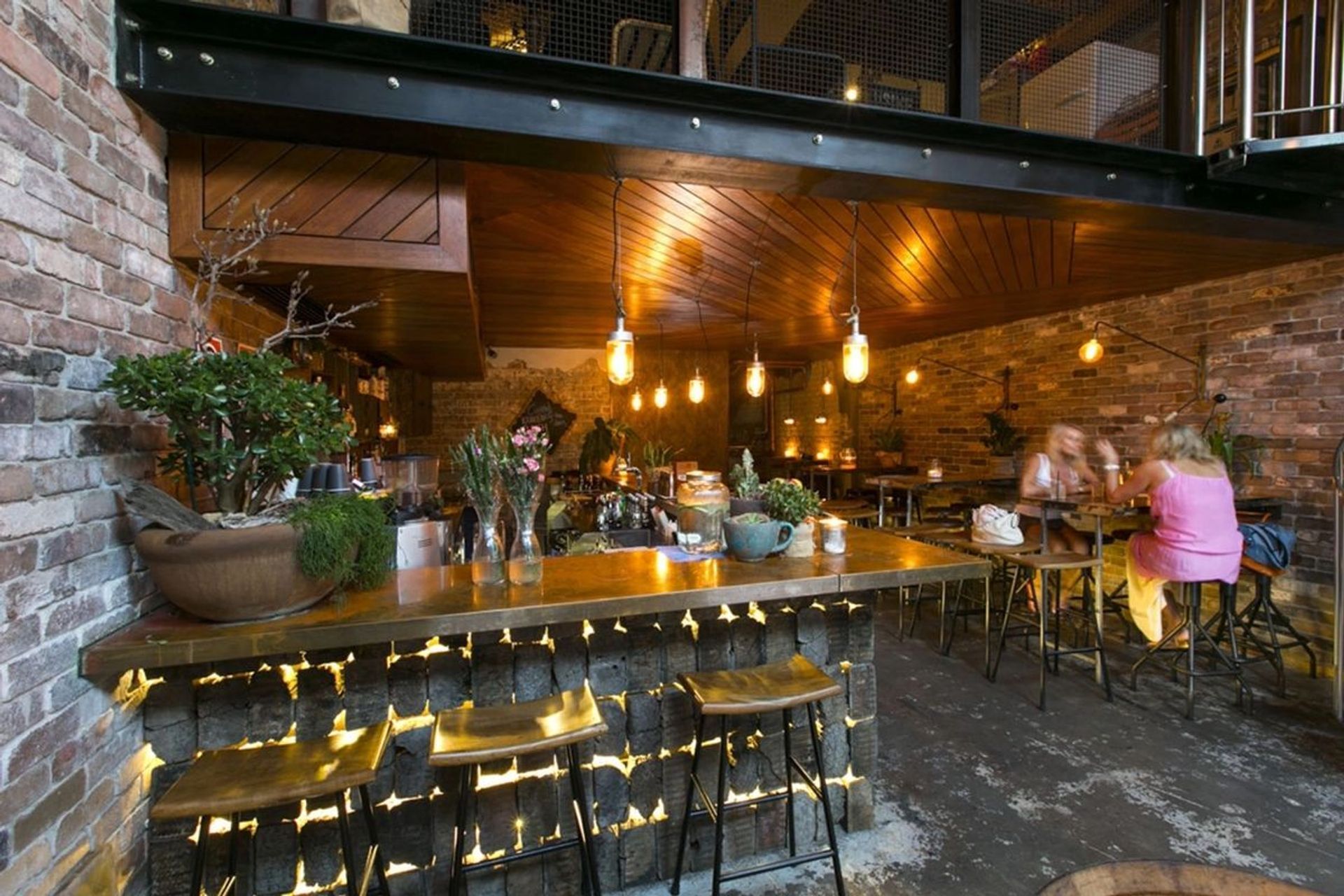 Donny's Bar