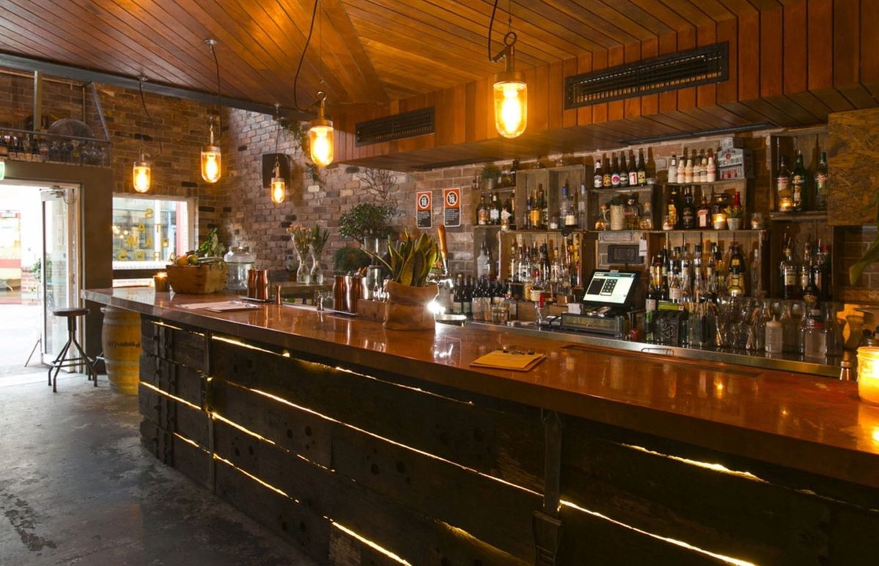 Donny's Bar