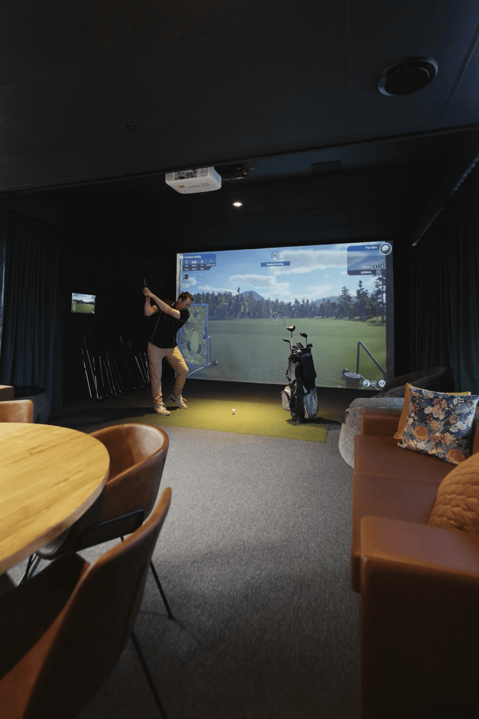 2Golf-sim.png