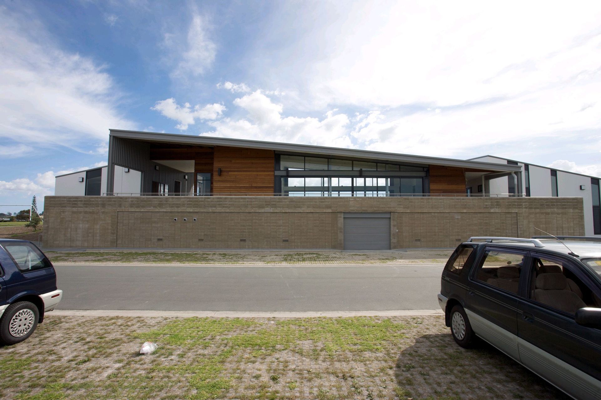 6Victor-Eaves-Car-park-Aug-2008.jpg