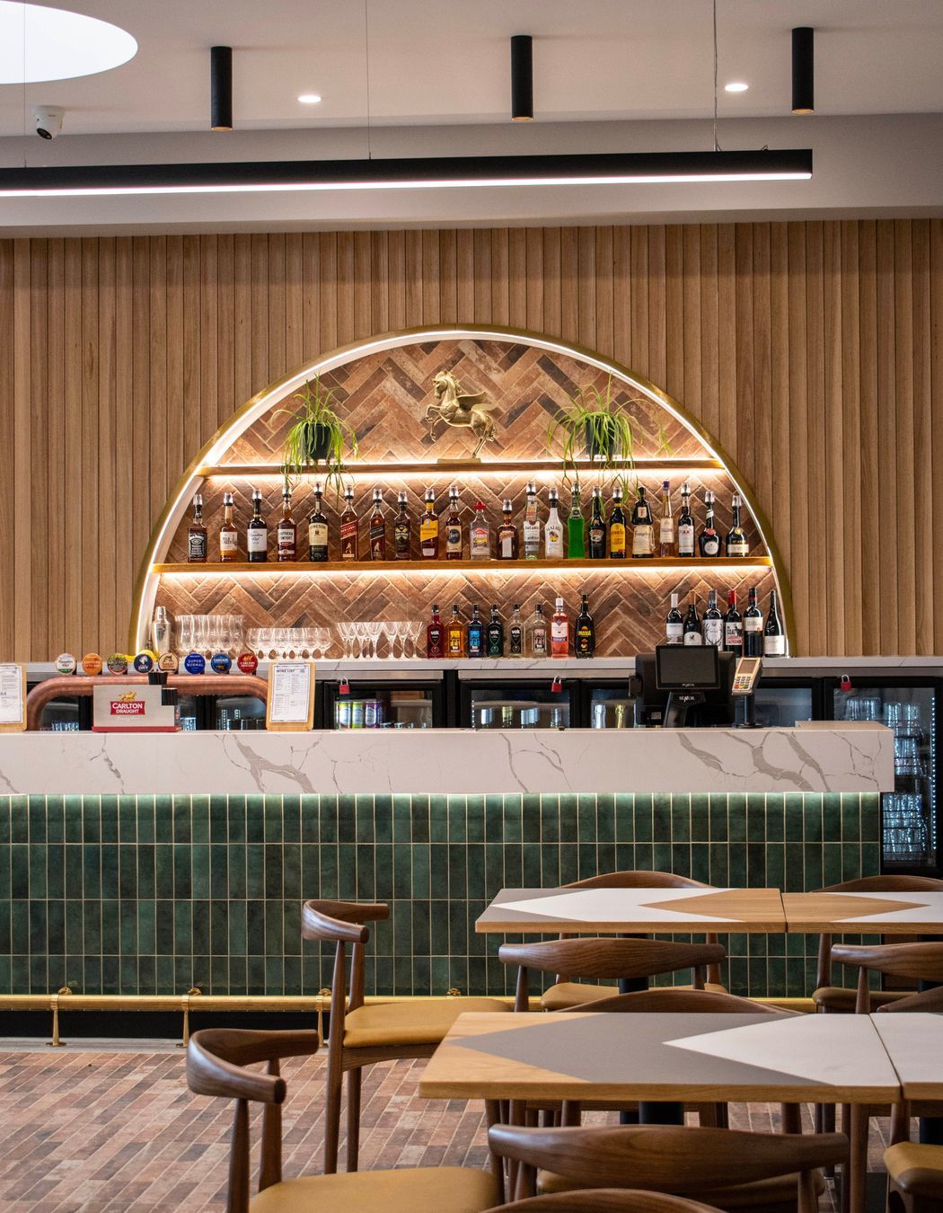 Antico-Casale-Cotto-Brick-Tiles-Ballarat-Trottng-Club-Bar-Feature-and-floor.jpg