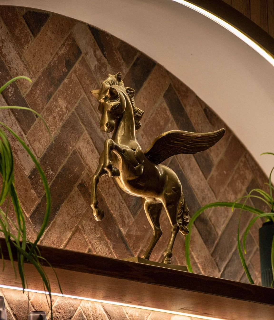 Antico-Casale-Cotto-brick-tiles-bar-feature-closeup-Ballarat-Trotting-Club.jpg