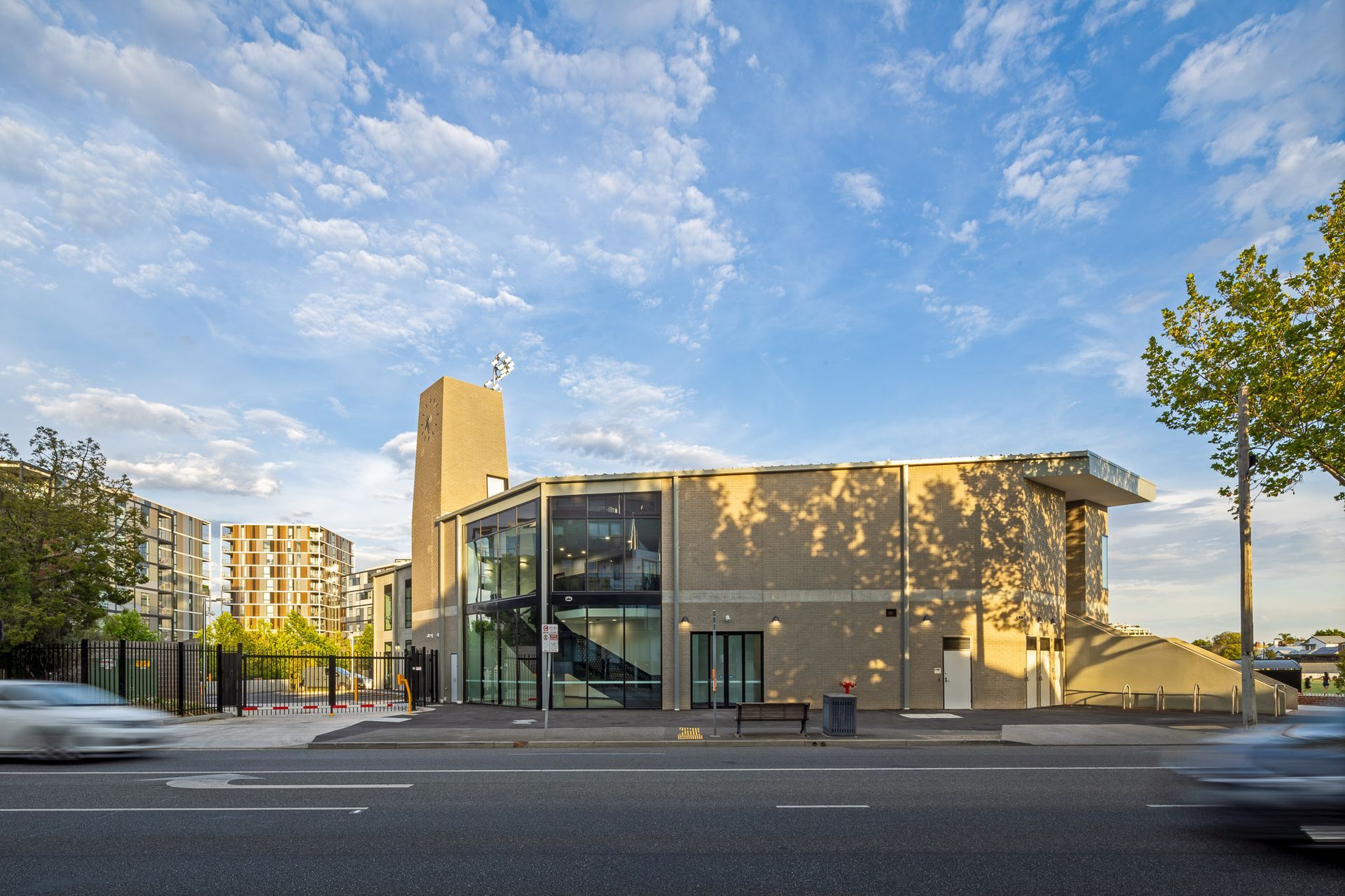 Brick-Inlay-Ash-Grey-brick-tile-facade-Toorak-Park-Pavillion.jpg
