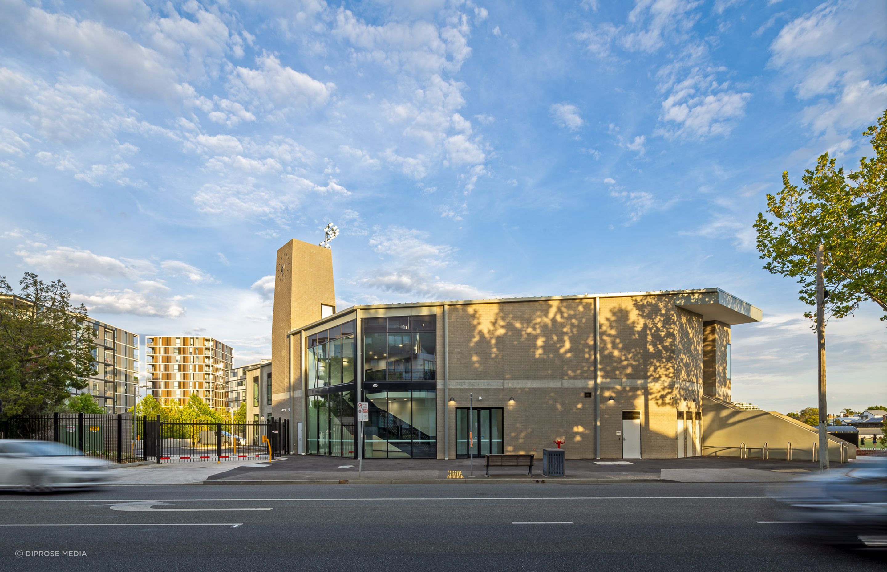 Brick-Inlay-Ash-Grey-brick-tile-facade-Toorak-Park-Pavillion.jpg
