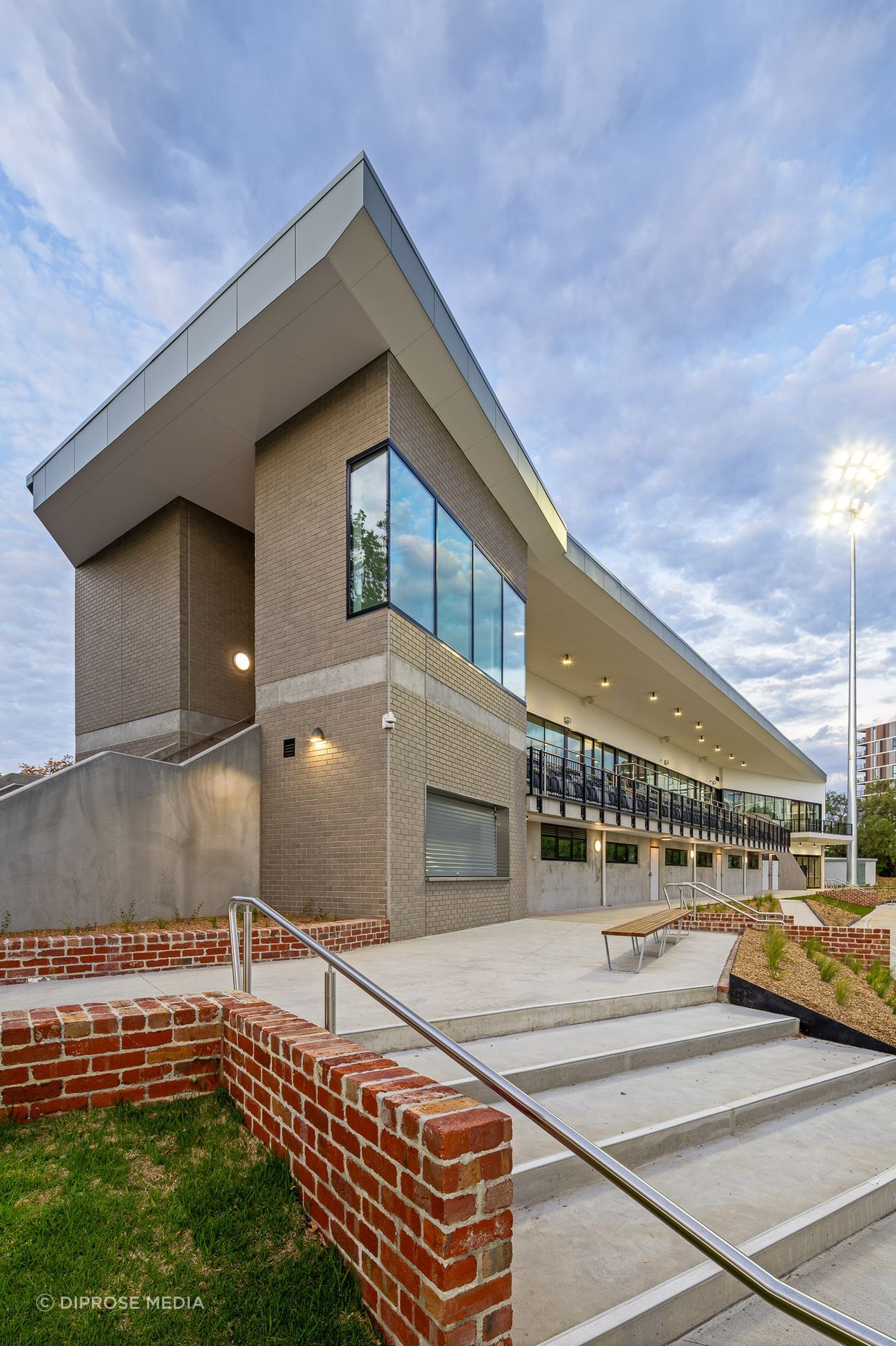 Brick-Inlay-fcade-Ash-Grey-brick-tiles-Toorak-Park.jpg