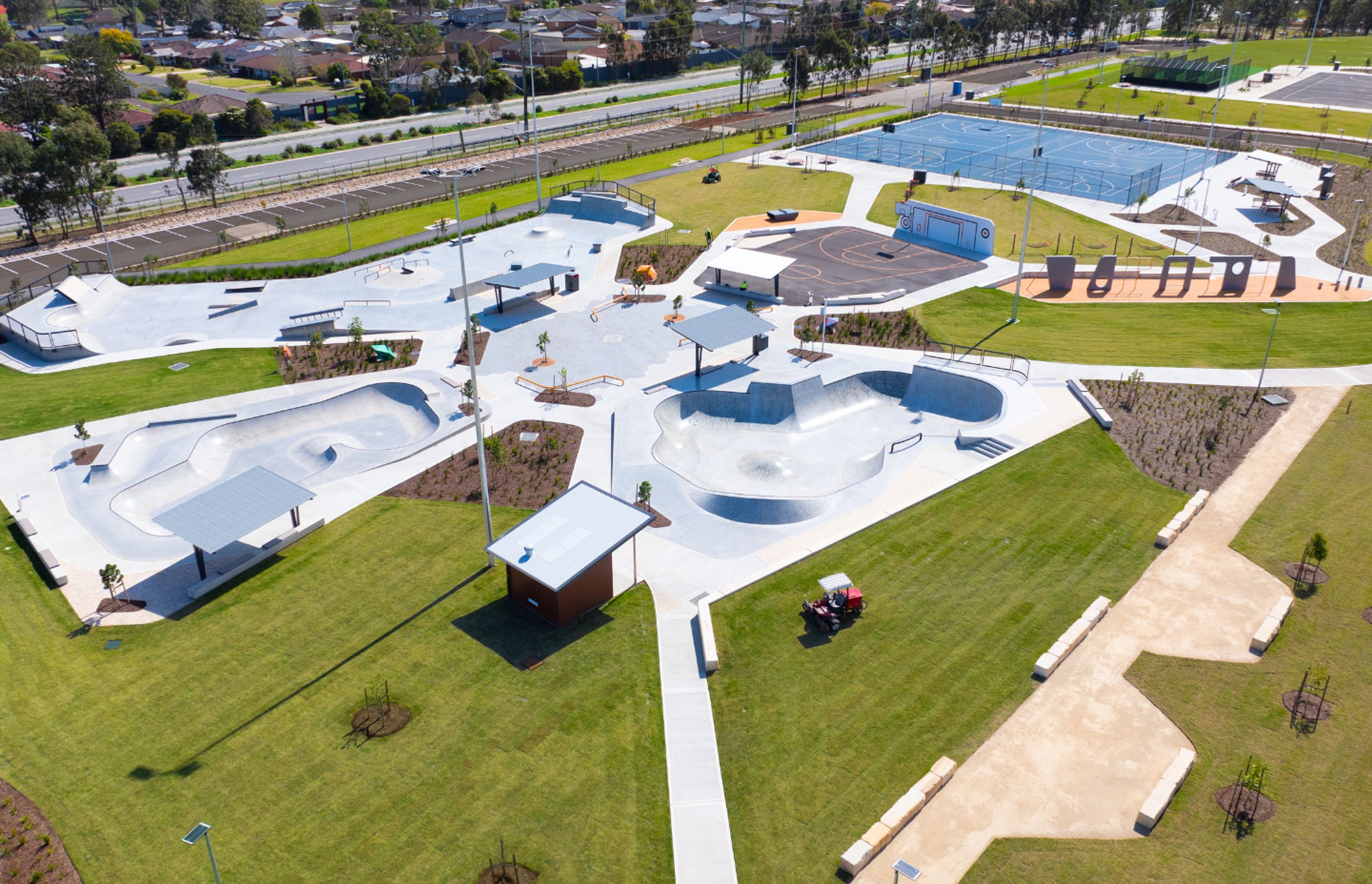 Gipps-Street-Recreation-Precinct-Glascott-6.png