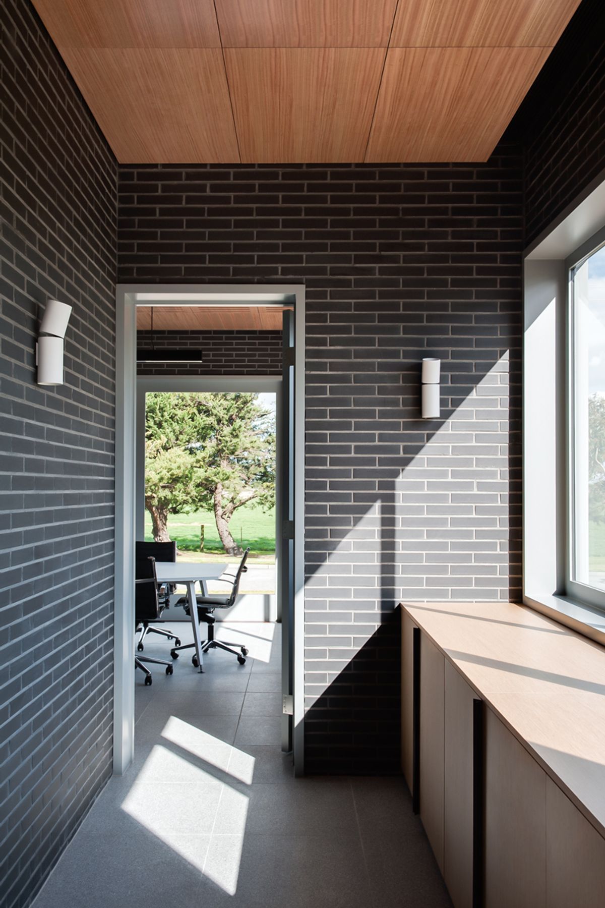 06OFFICE-01.jpg