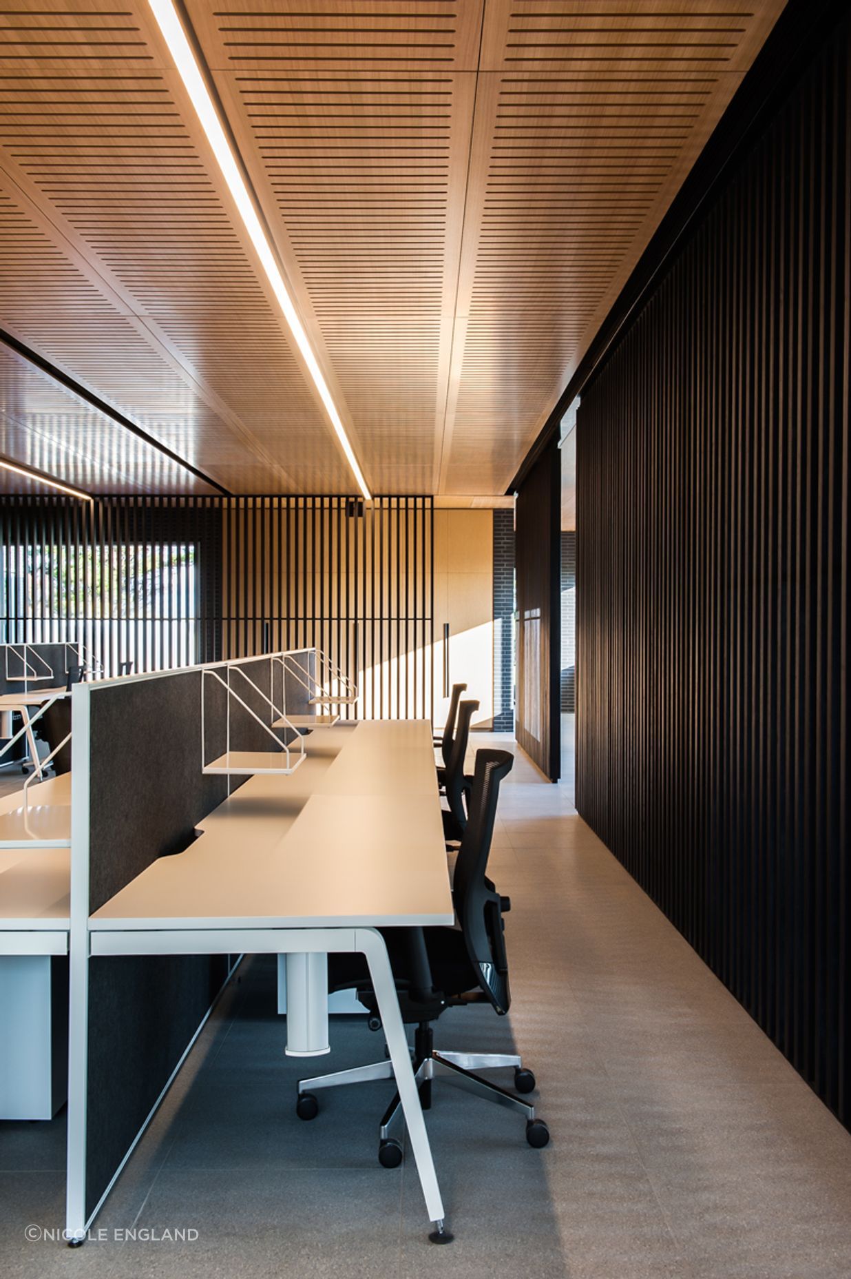 08OFFICE-01.jpg