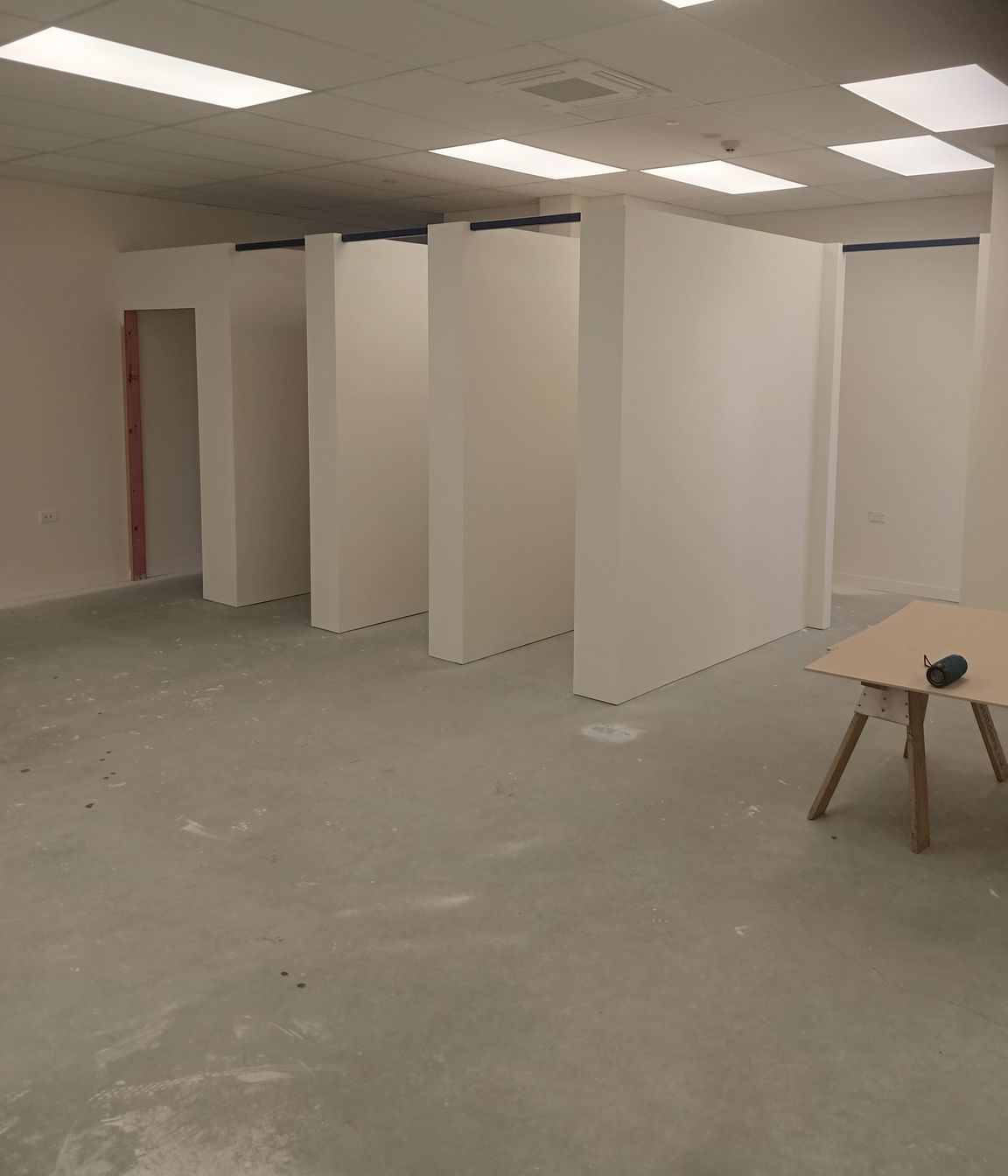 12-42-Thames-St-Oamaru-Caroline-Eve-Painting-the-changing-rooms-using-Resene-primer-SpaceCote-Low-Sheen-White-Colour-and-Quarter-Spanish-White-JDBuilders.jpg