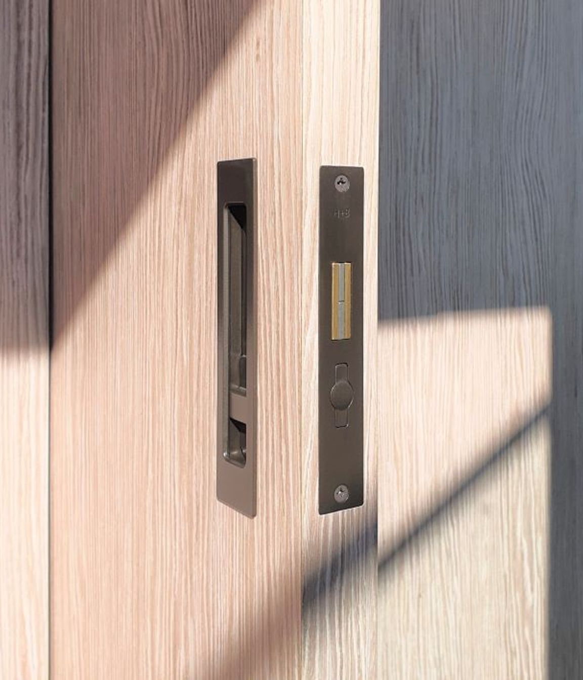 HB690 Electro Medium Bronze