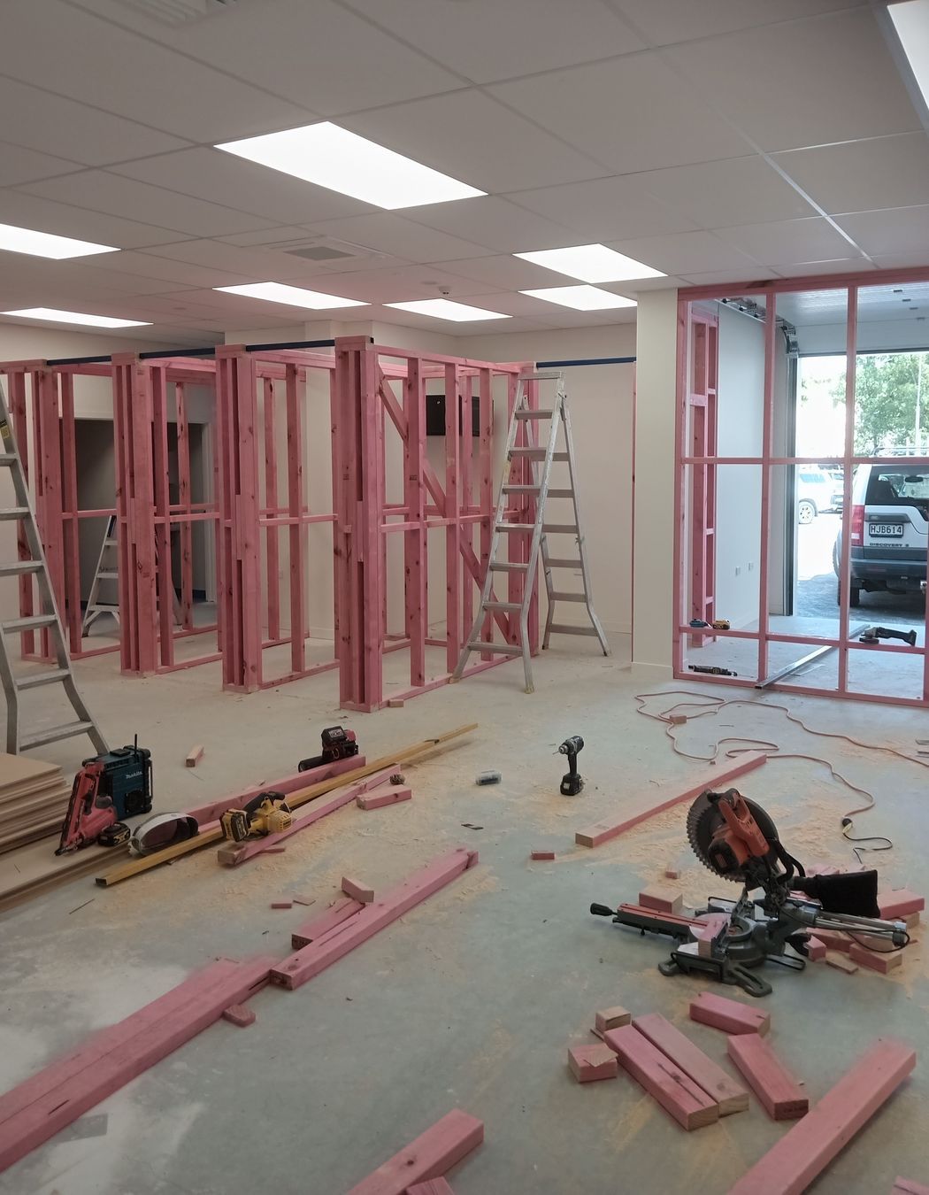 7-42-Thames-St-Oamaru-Caroline-Eve-progression-of-the-new-framing-within-the-retail-space-JDBuilders-.jpg