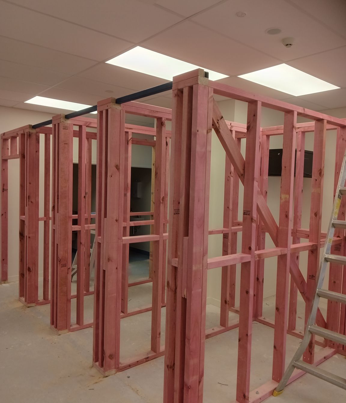 8-42-Thames-St-Oamaru-Caroline-Eve-close-up-of-the-newly-completed-framing-for-the-changing-rooms-JDBuilders.jpg