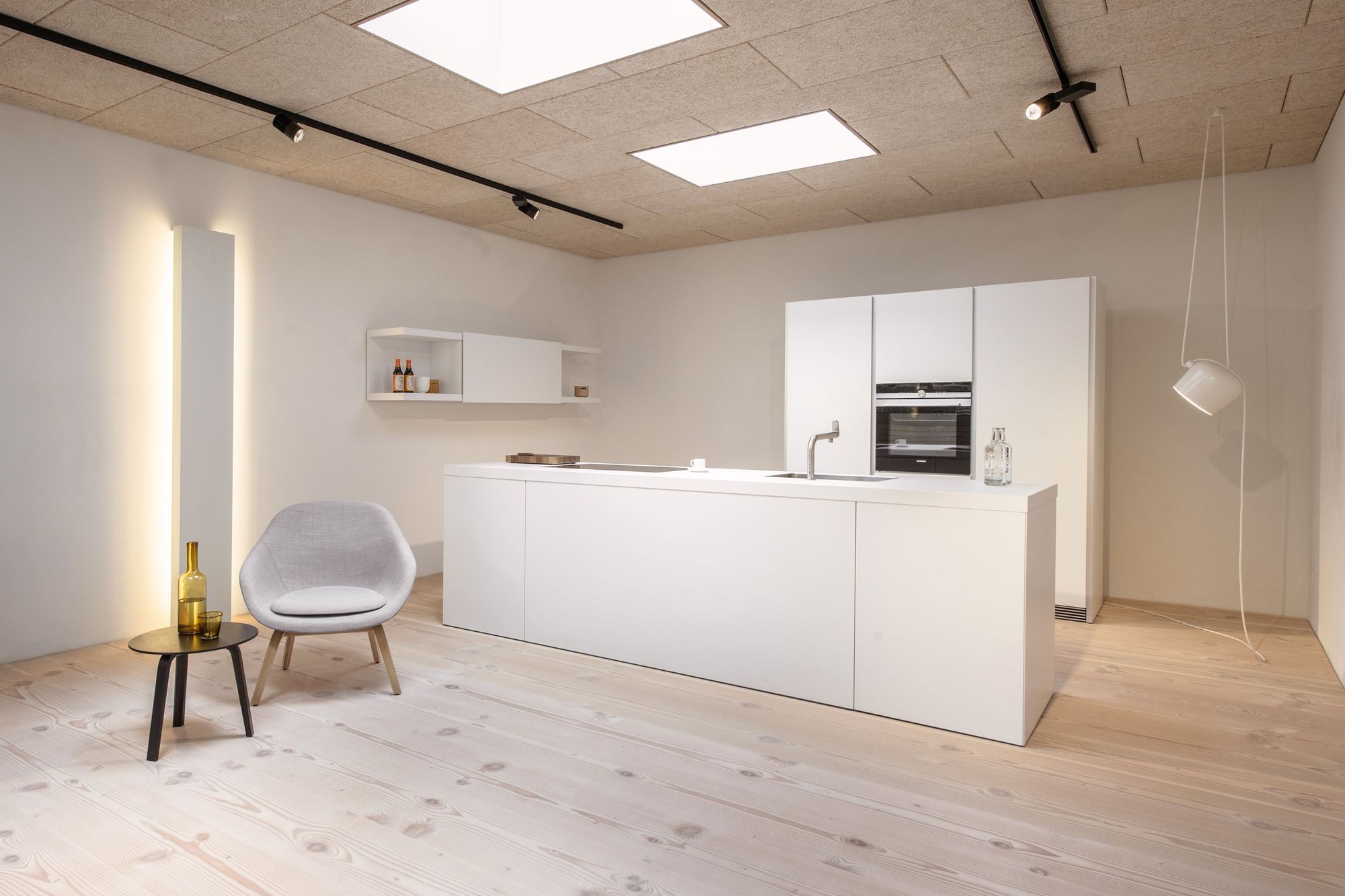 A04 Showroom