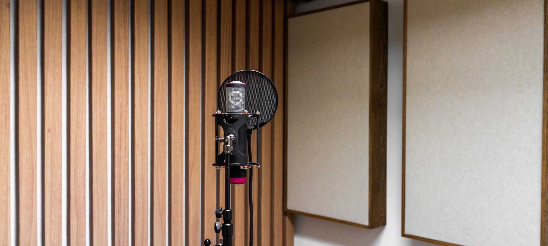 Big Fan: The acoustic power inside a world-renowned music producer’s studio banner