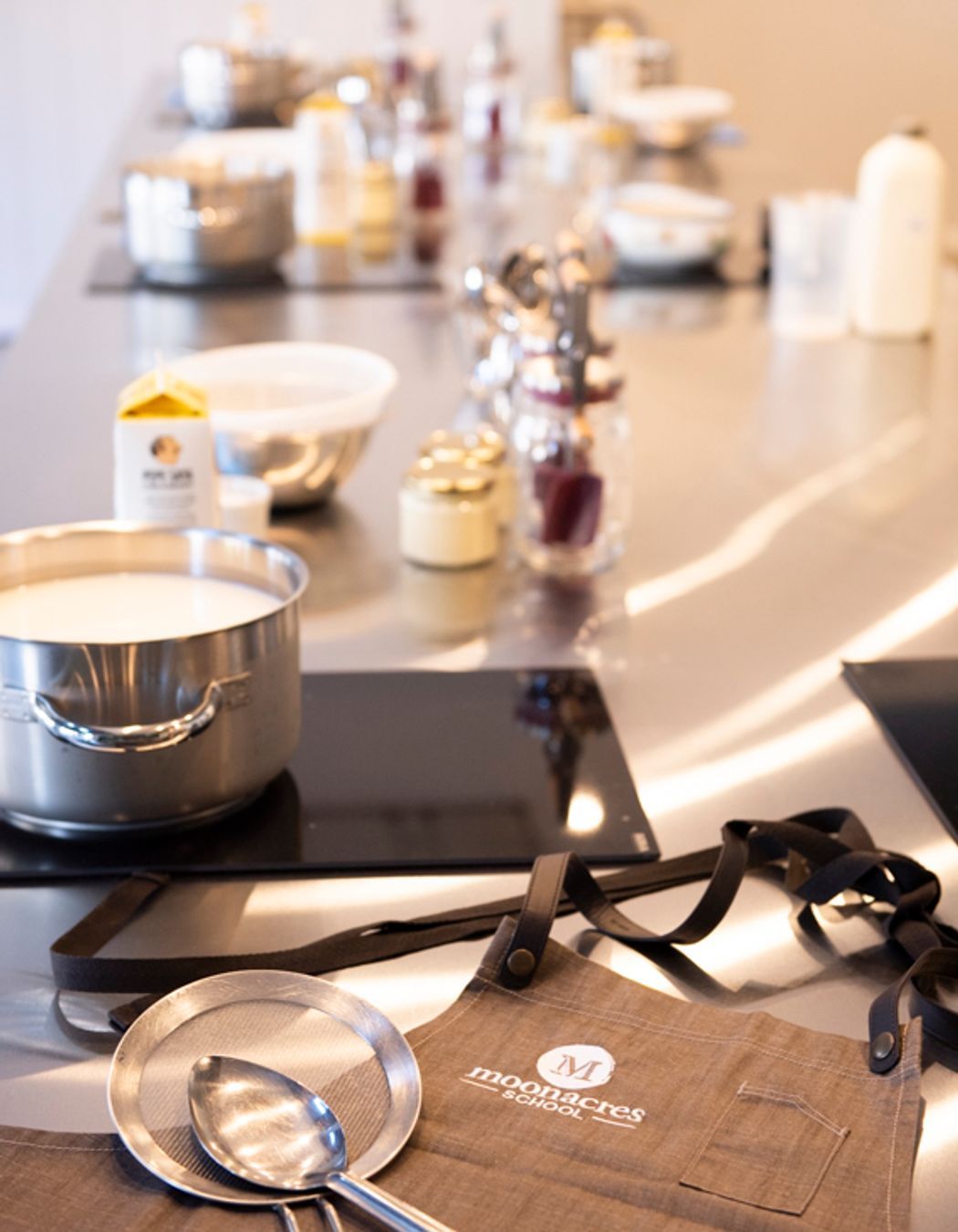 Moonarces Cooking School