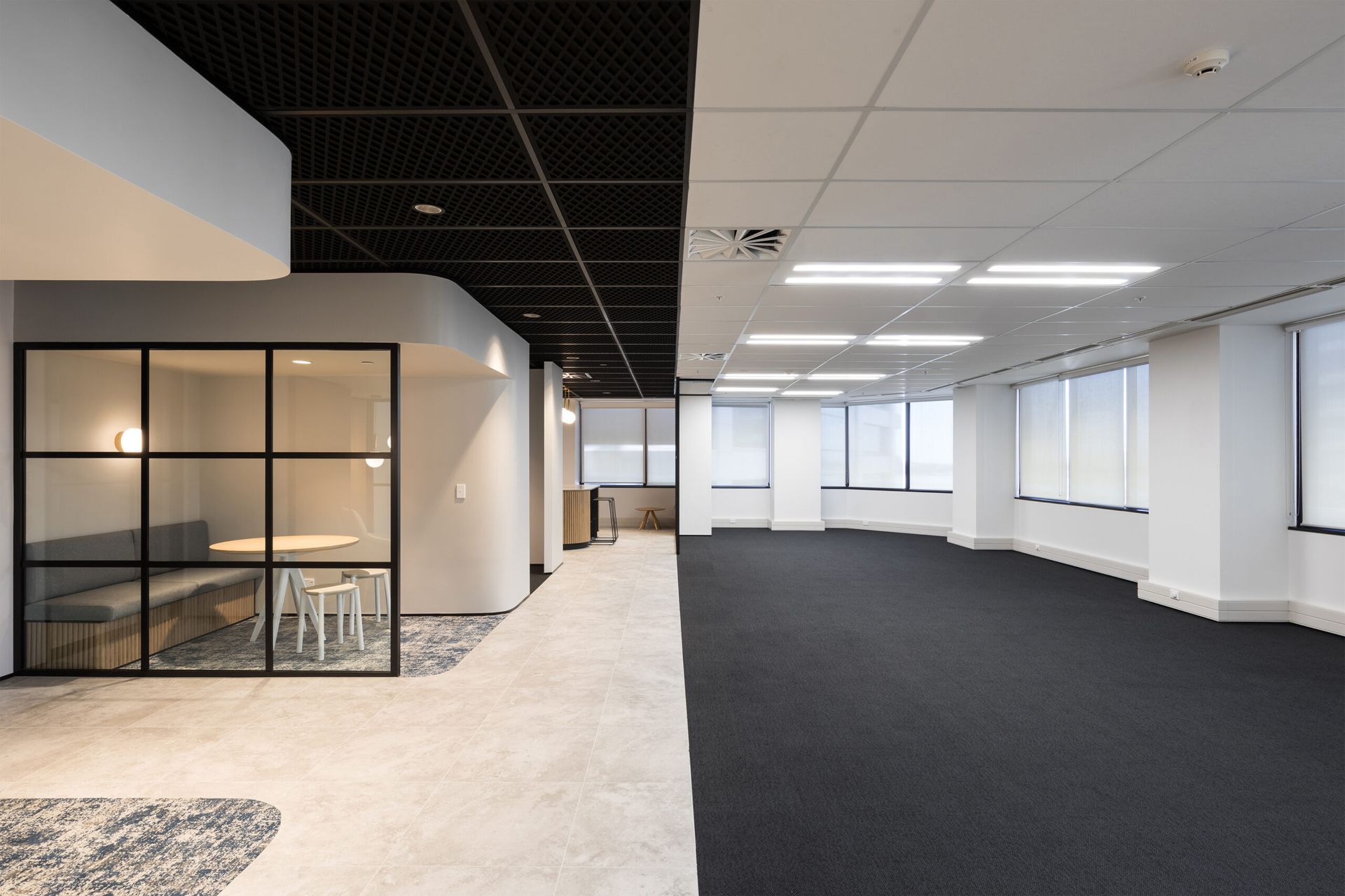 AON Tower - Speculative Suites