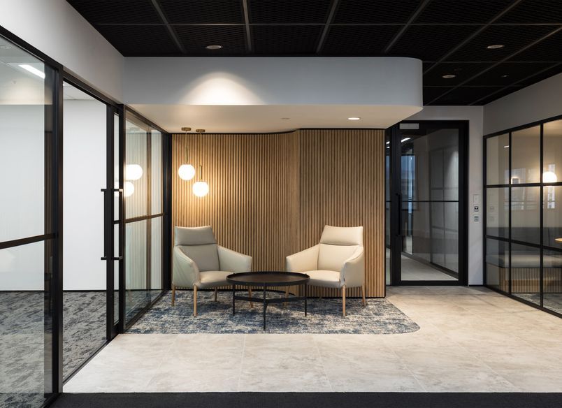 AON Tower - Speculative Suites