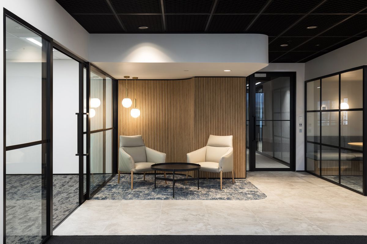 AON Tower - Speculative Suites