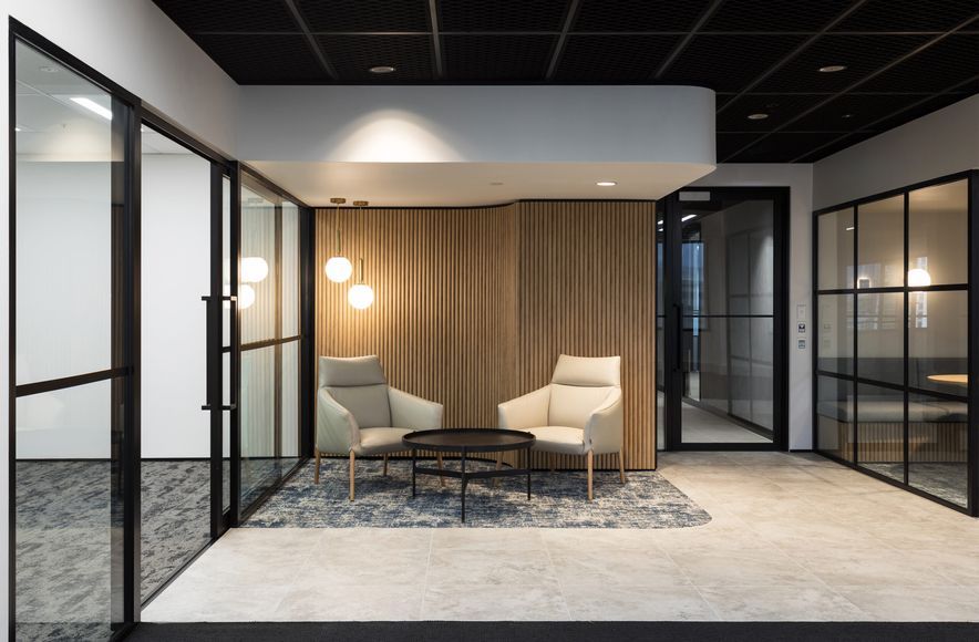 AON Tower - Speculative Suites